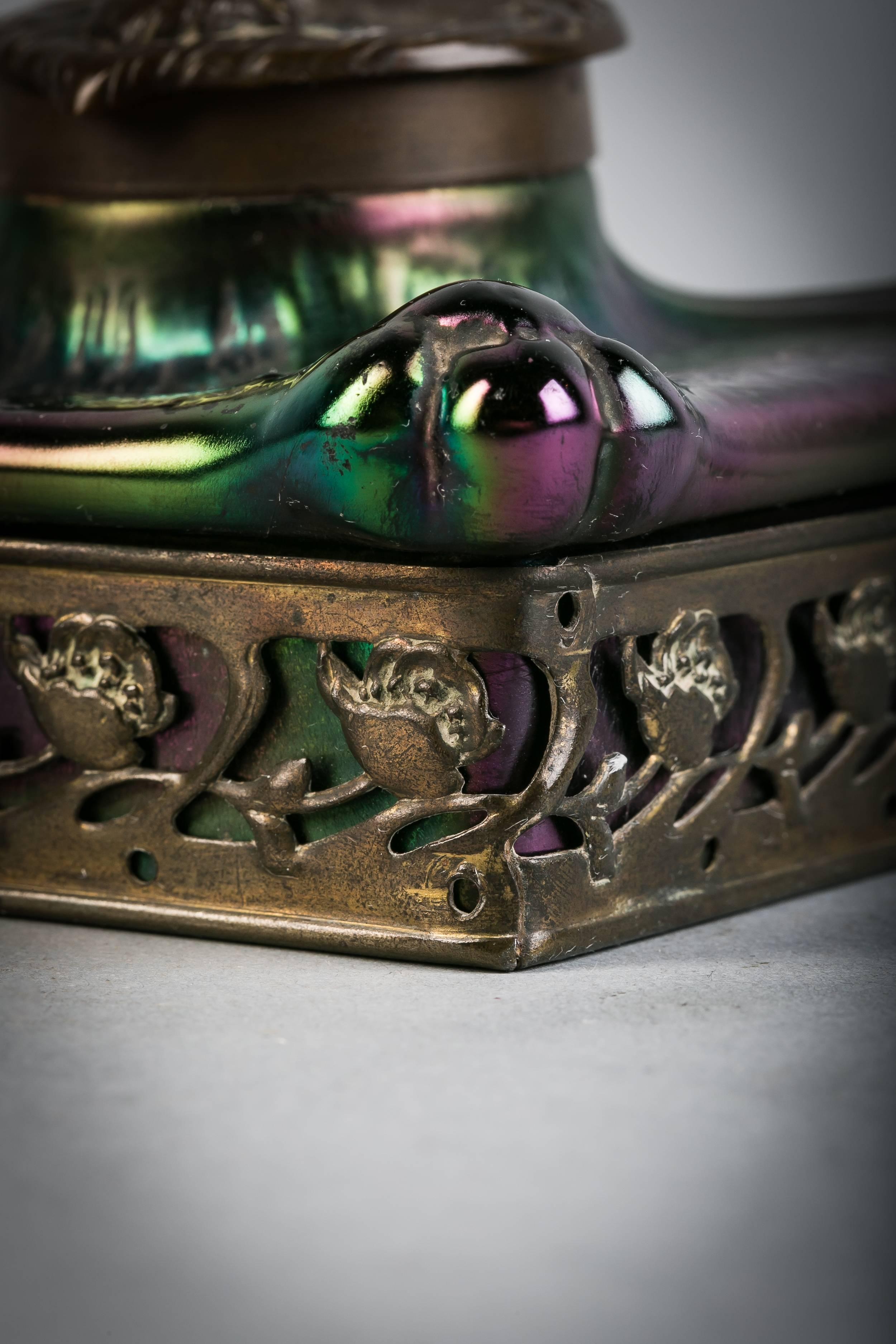 French Patinated Metal and Iridescent Glass Inkwell, circa 1900 In Good Condition For Sale In New York, NY