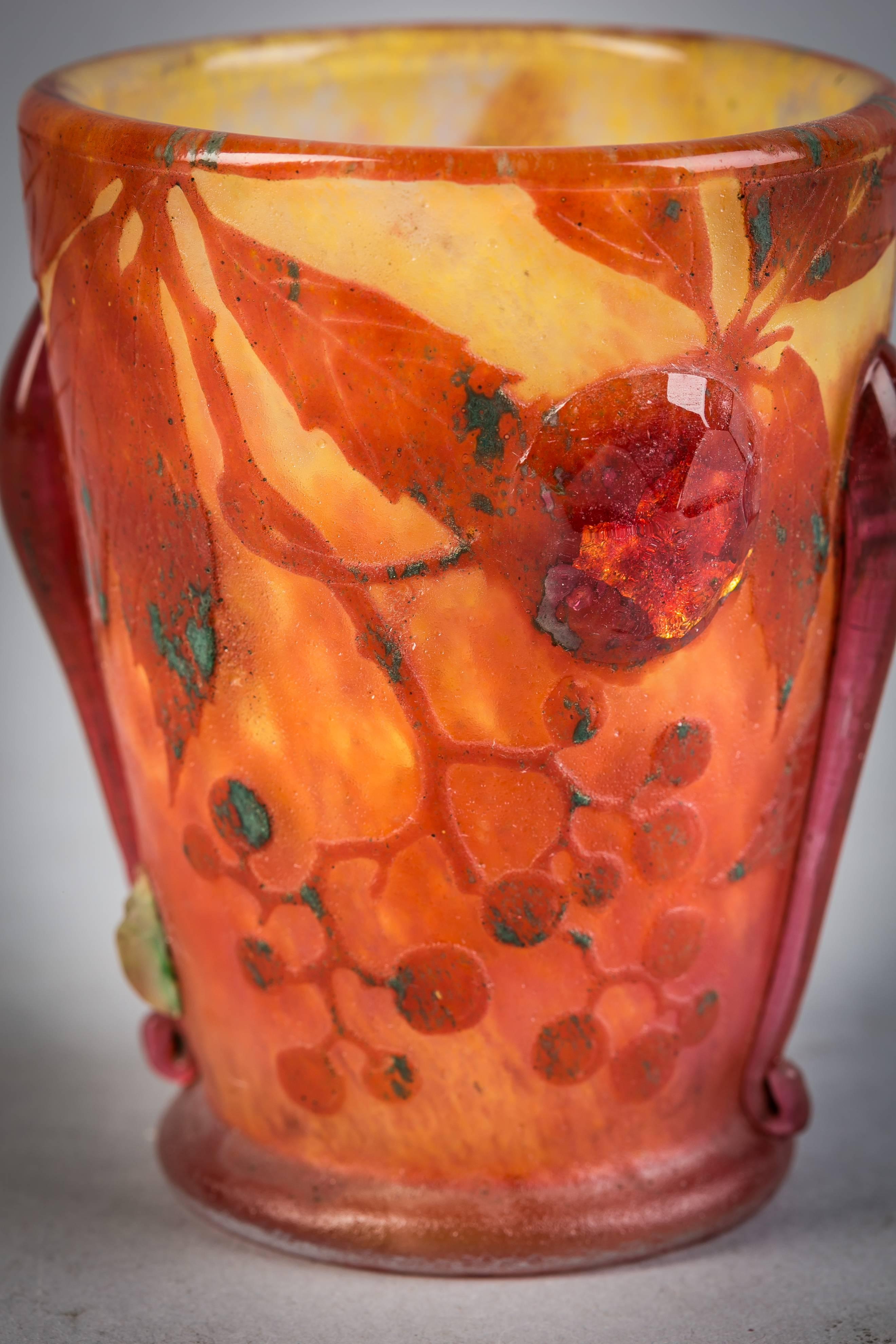 Daum Nancy Cameo Glass Beaker Vase, circa 1910 In Excellent Condition For Sale In New York, NY