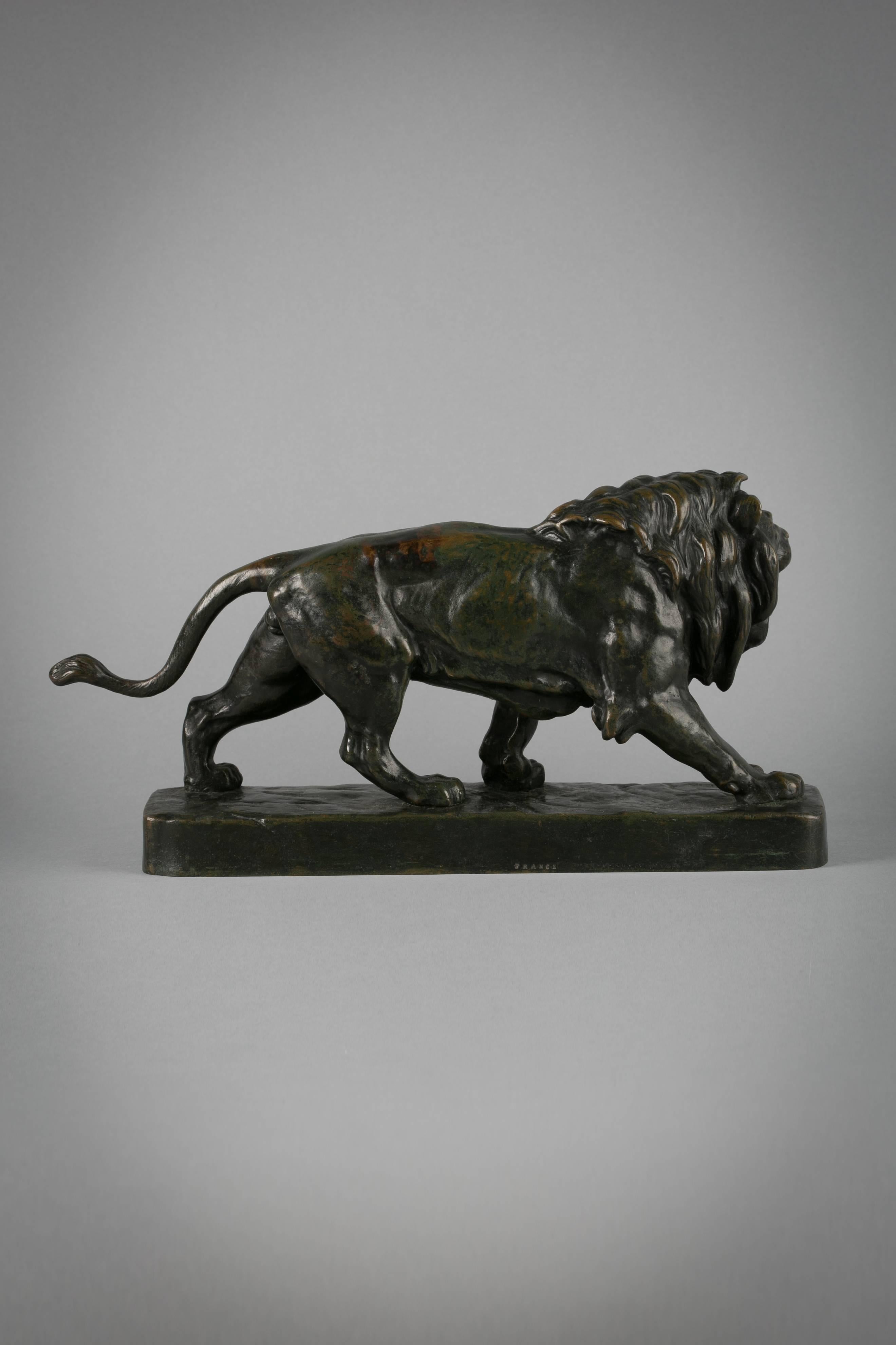 Figurine française en bronze représentant un lion à pied, vers 1860

Signé par Louis Vidal (1831-1892).