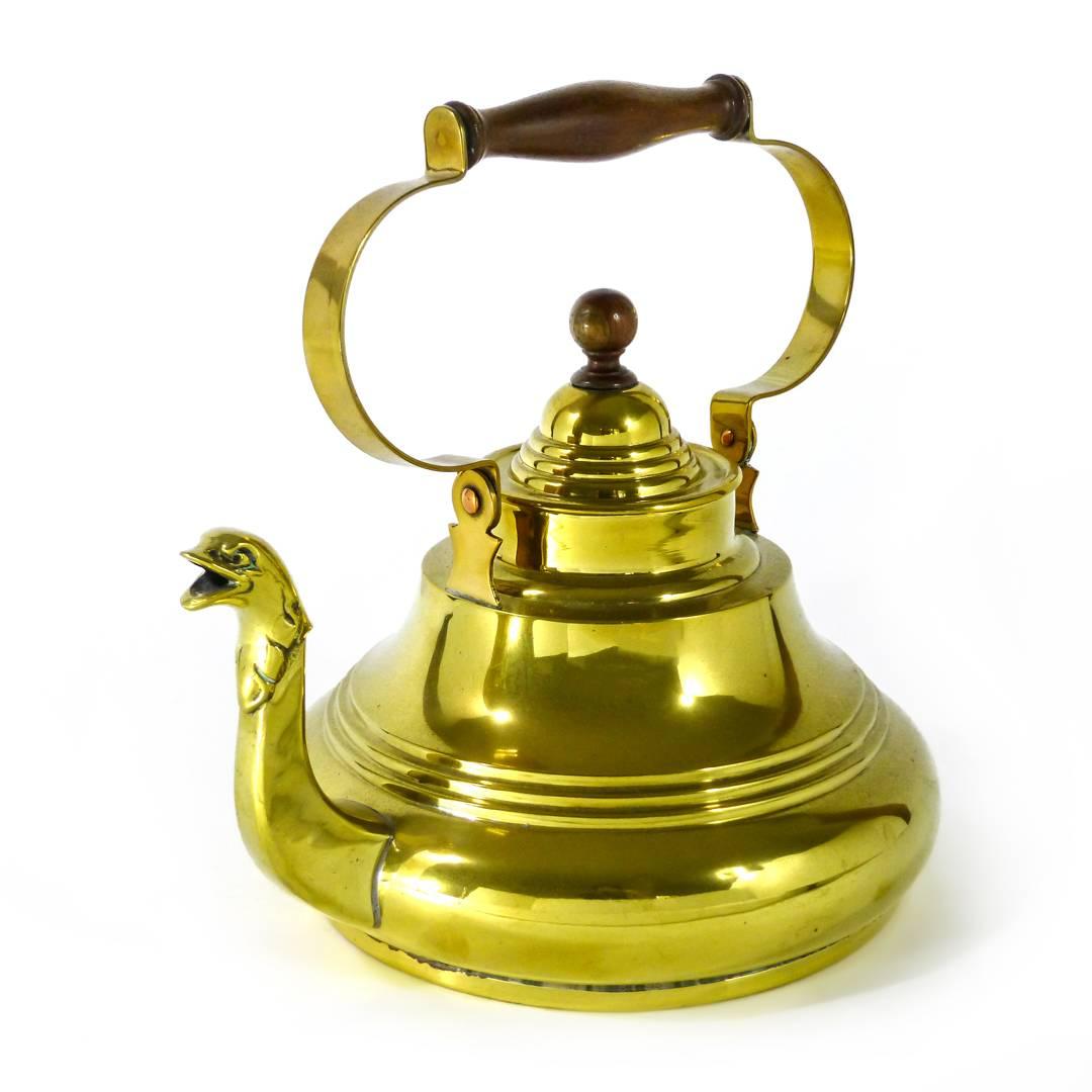 Dutch Brass Serpent Spout Kettle, circa 1725 In Good Condition In Ambler, PA