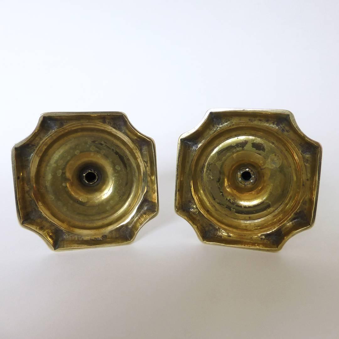 Mid-18th Century Pair of English Brass Queen Anne Candlesticks, circa 1740 For Sale