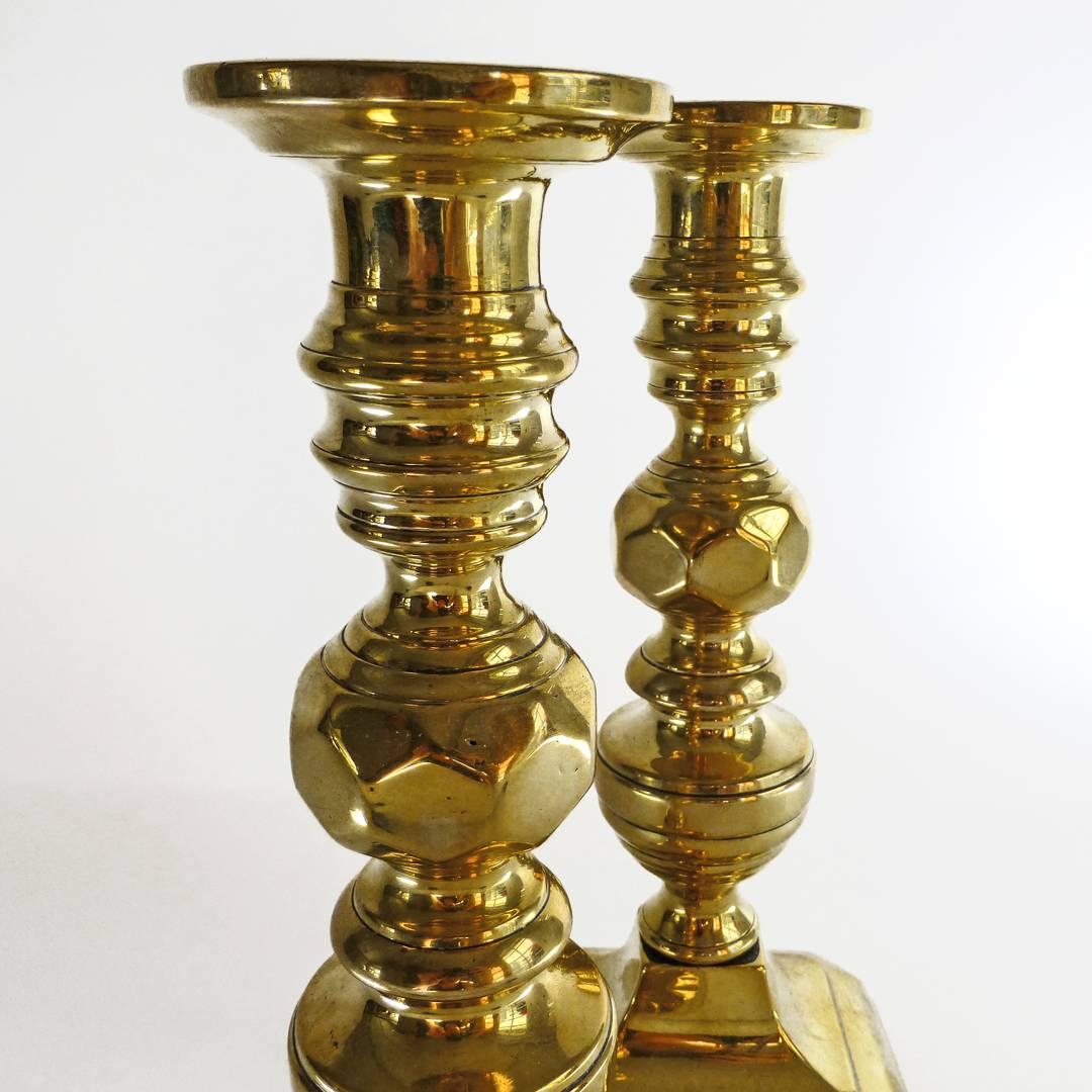 Mid-19th Century Pair of English Brass Candlesticks, circa 1840 For Sale