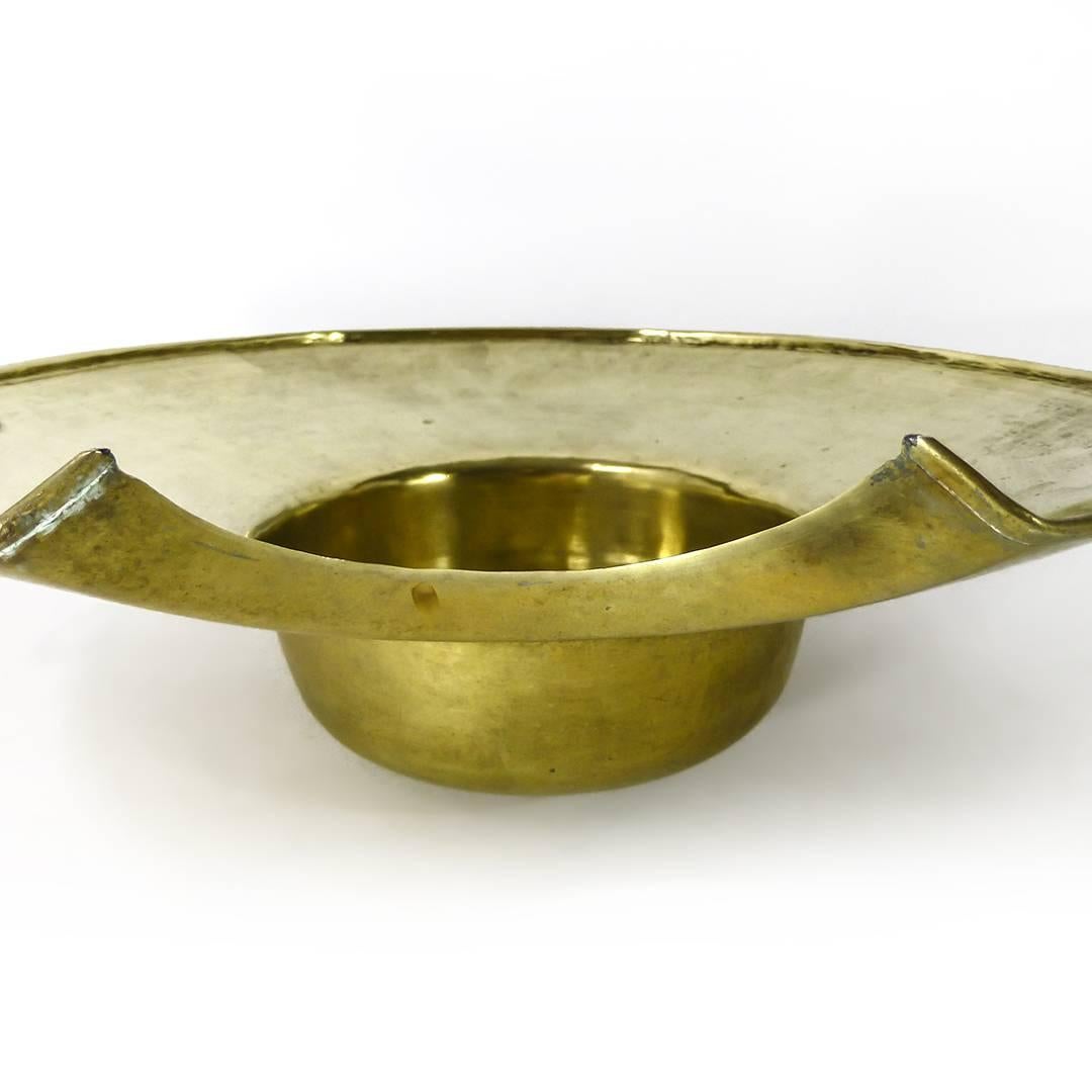 Dutch Brass Barbers Basin, Hand Rolled Rivet, circa 1780 In Good Condition For Sale In Ambler, PA