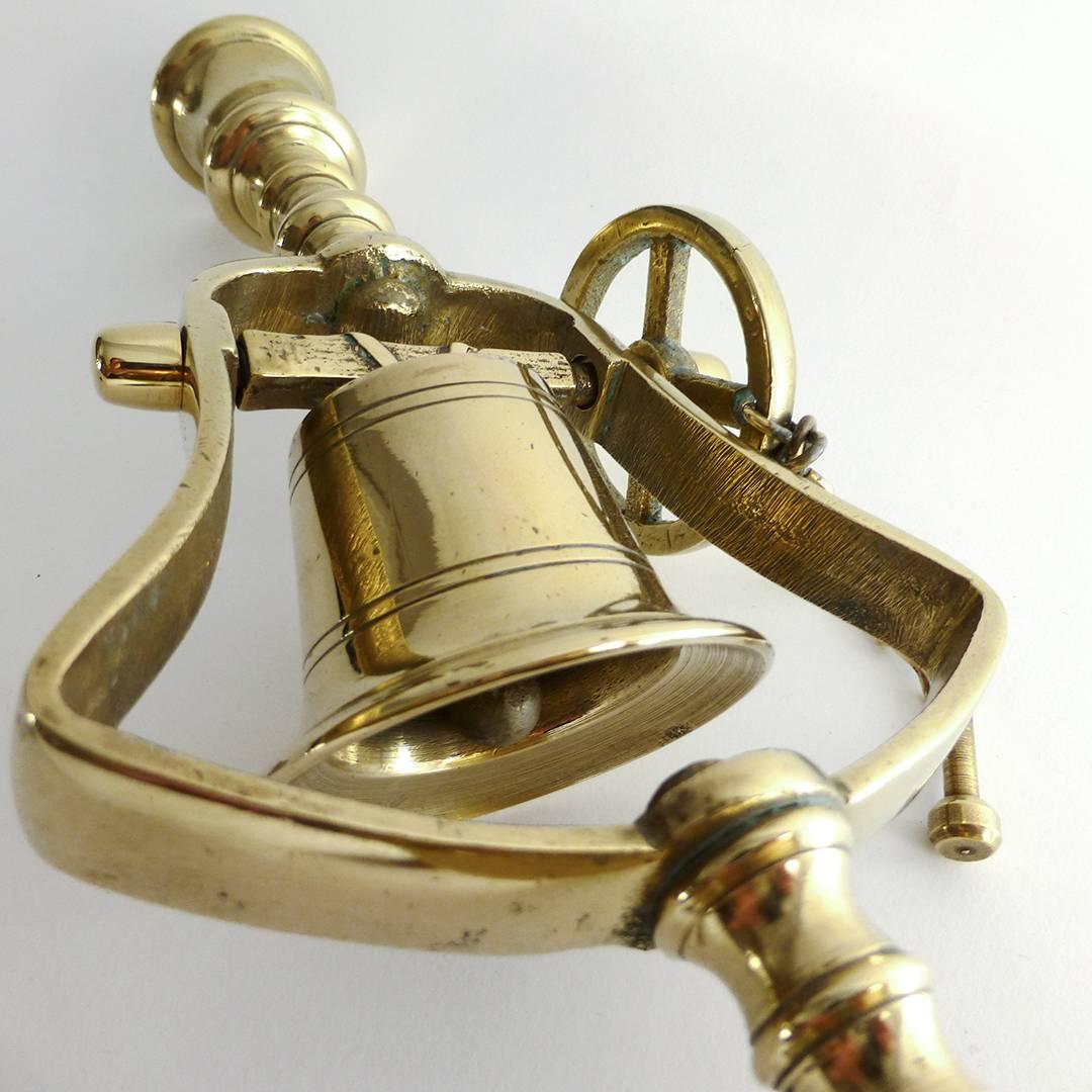 English Brass Tavern Stick with Bell and Chain, circa 1890 In Good Condition In Ambler, PA