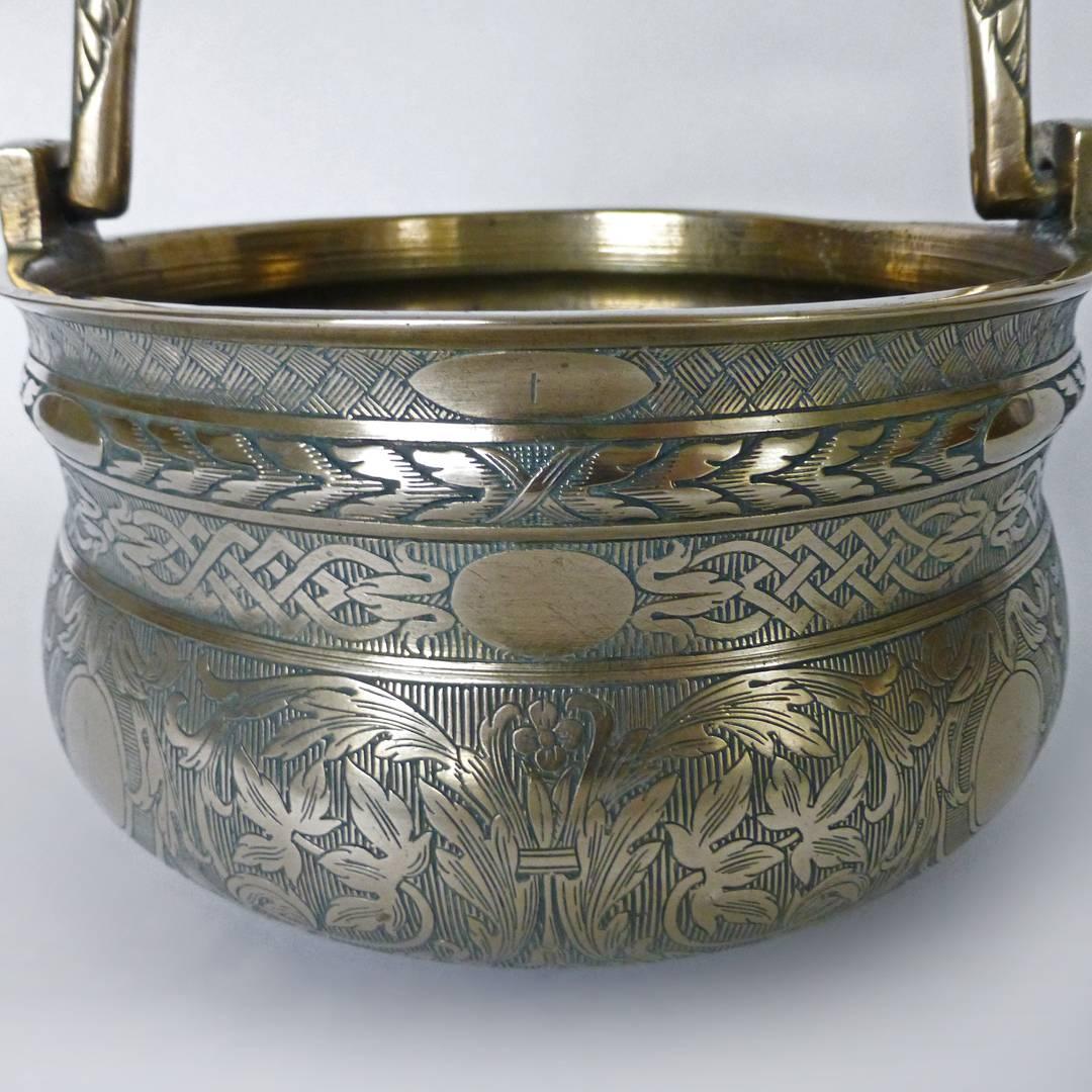 16th Century, Italian Bronze Bucket 'Situla' with Swing Handle, circa 1525 For Sale 5