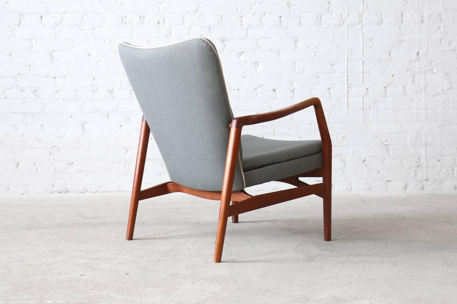 Scandinavian Modern Kurt Olsen #215 Slagelse Vintage Danish Modern Teak Easy Chair