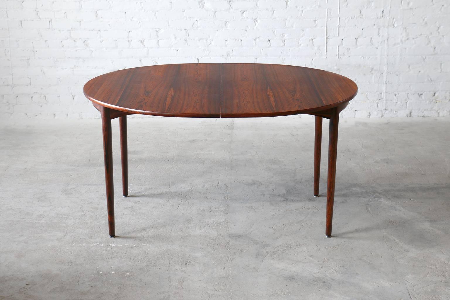 Scandinavian Modern Ib Kofod-Larsen Säffle Möbelfabrik Rosewood Dining Table