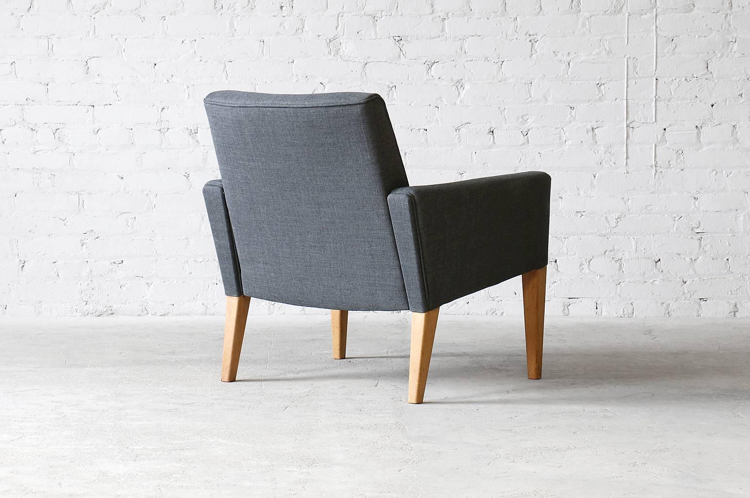 Model #AP31
Designed circa 1955
Solid white oak legs
Solid wood frame
Brand new Kvadrat Remix Danish wool fabric
Spring seat supports

Attractive vintage easy chair designed by Hans Wegner for Danish manufacturer AP Stolen. This chair