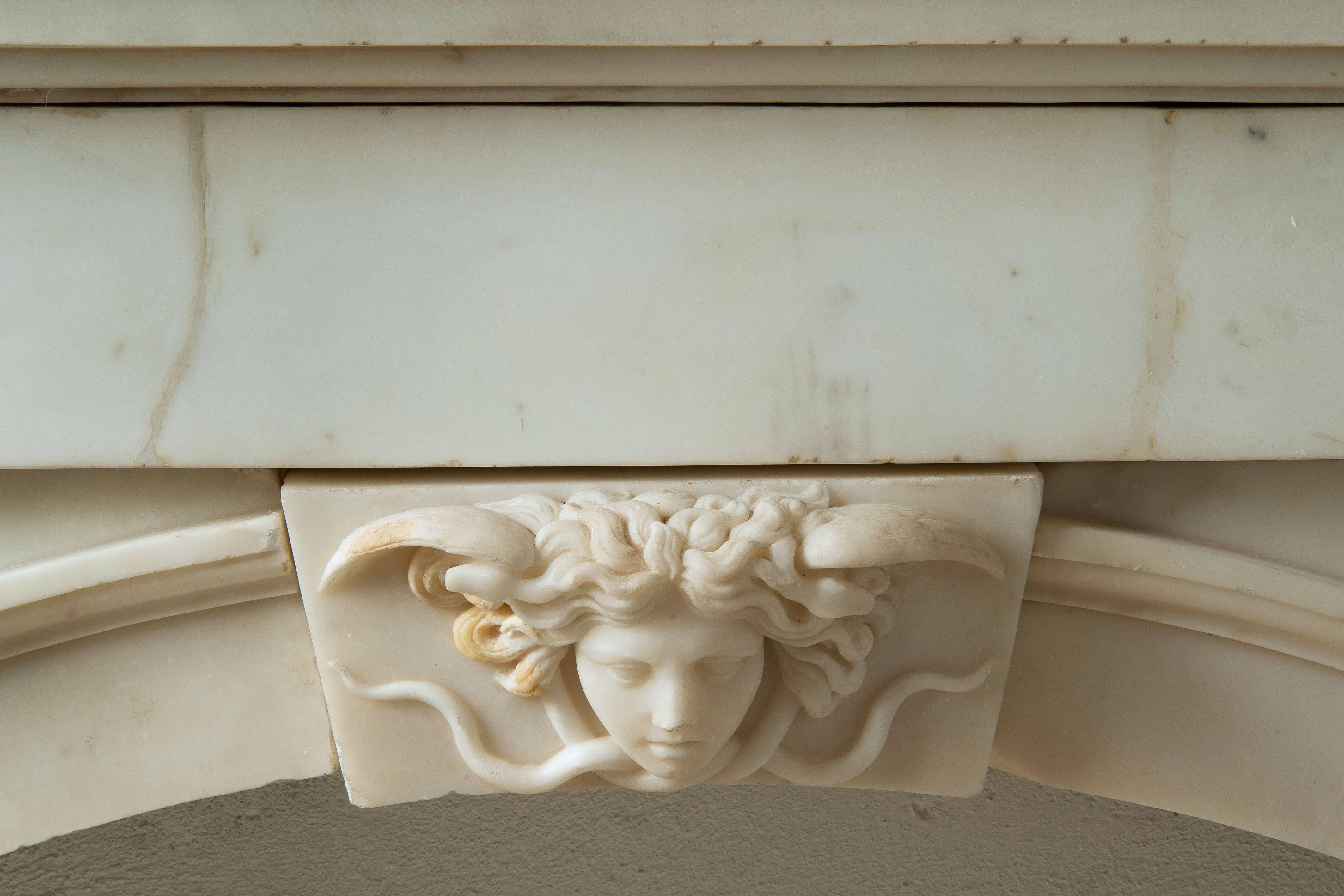 Other Beautiful English Fireplace in White Marble, Early 19th Century For Sale