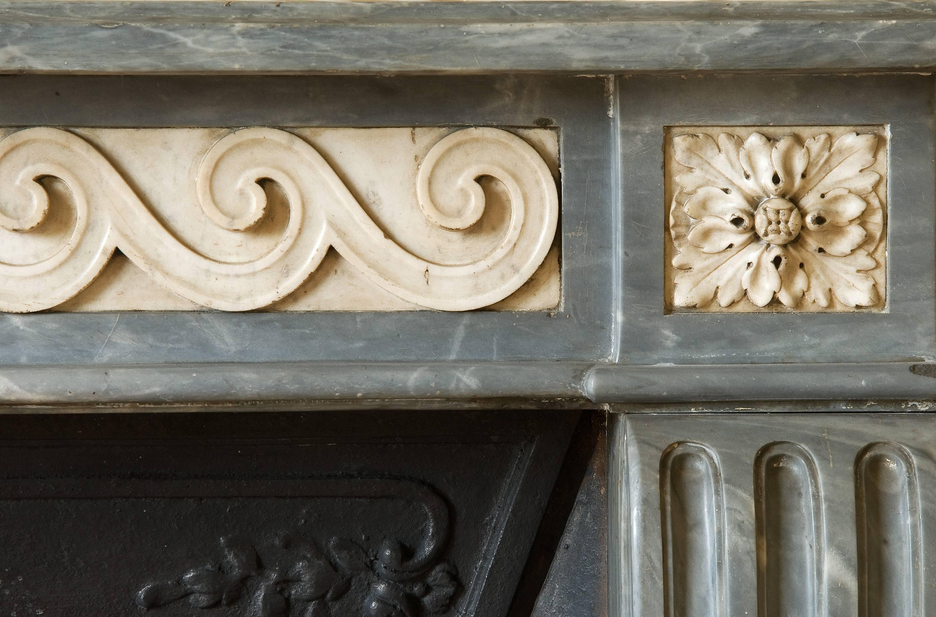 This beautiful fireplace is in blue Turquin marble, ornaments in white marble on the shelf and on jambs.
Origin: Lesieur Collection, Paris avenue Foch.