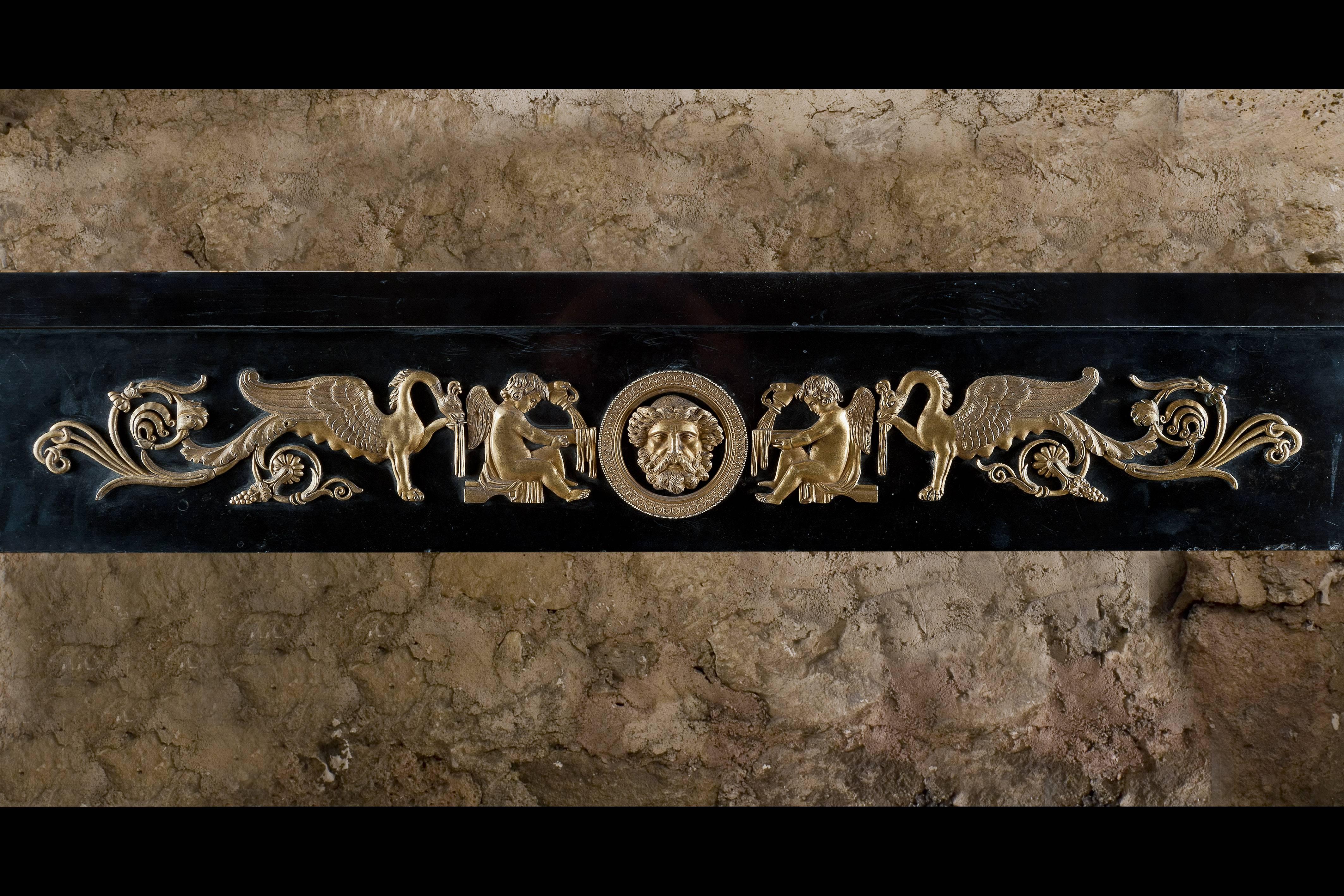 Beautiful Fireplace in Black Marble with Gilded Bronze, 19th Century In Good Condition For Sale In Paris, FR