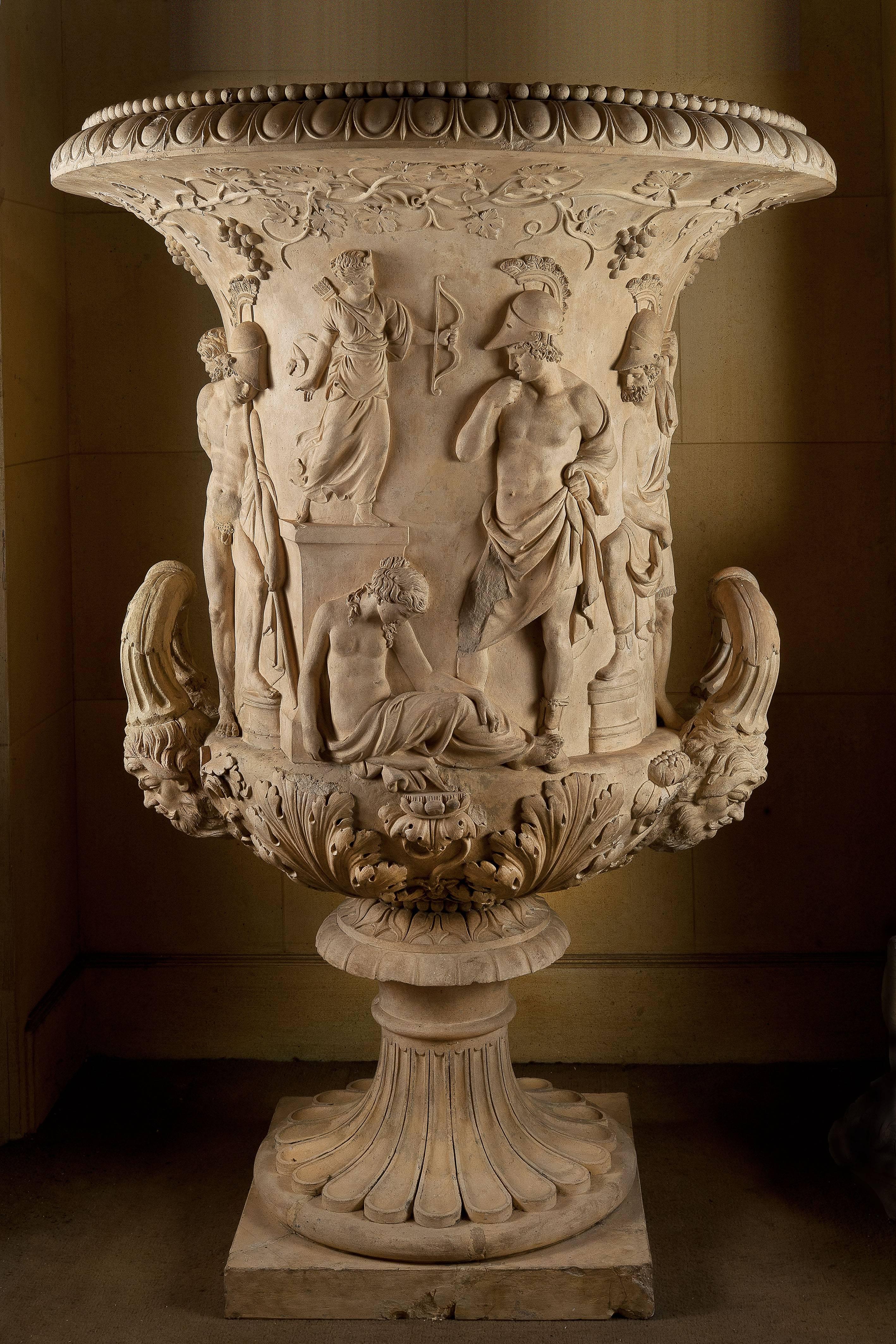 Renaissance Pair of Beautiful and Large Medicis Vase XIXth Century For Sale