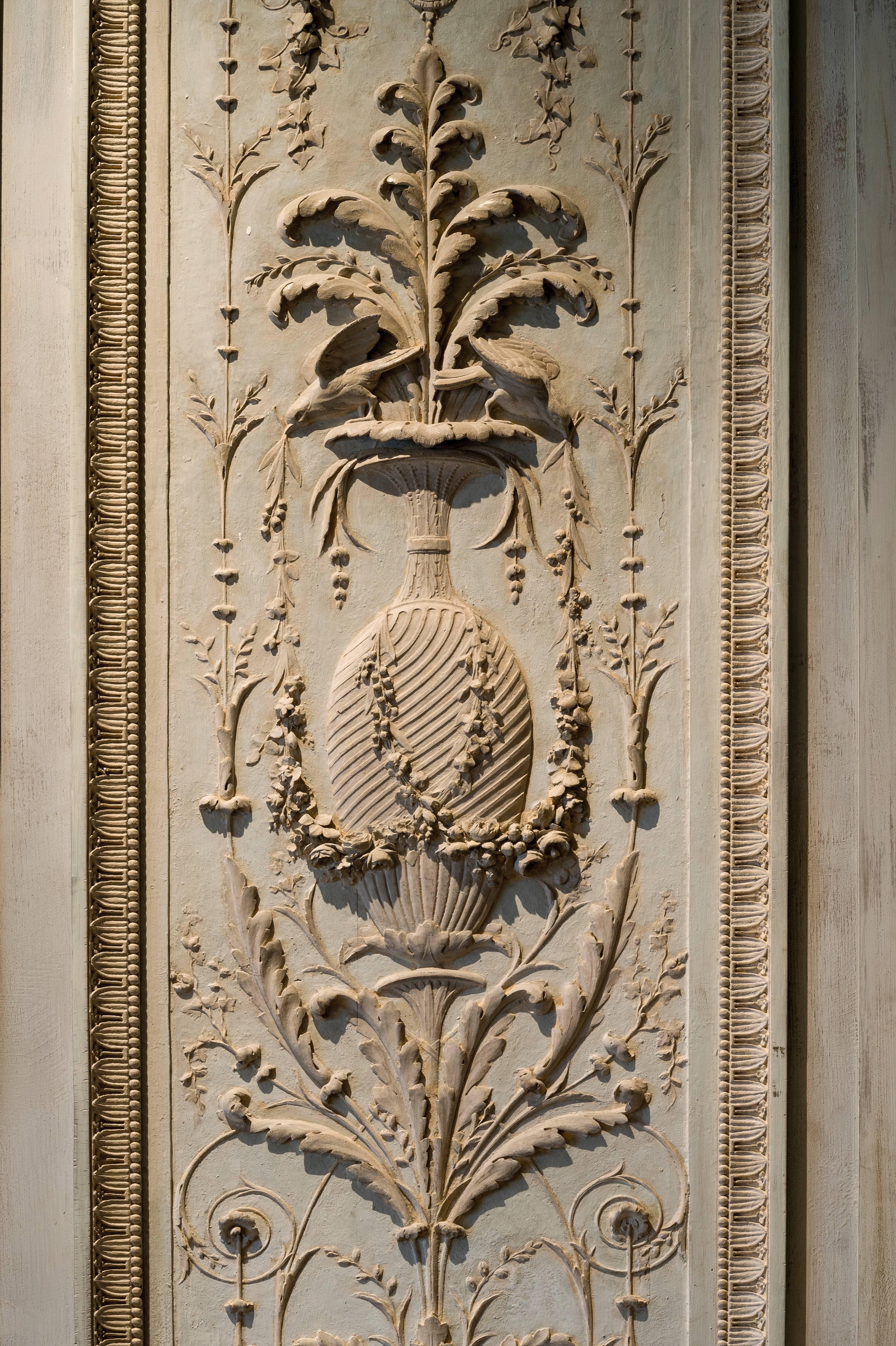 Carved Beautiful Wood Panelling Decoration in Oak, Louis XVI Style, 18th Century For Sale