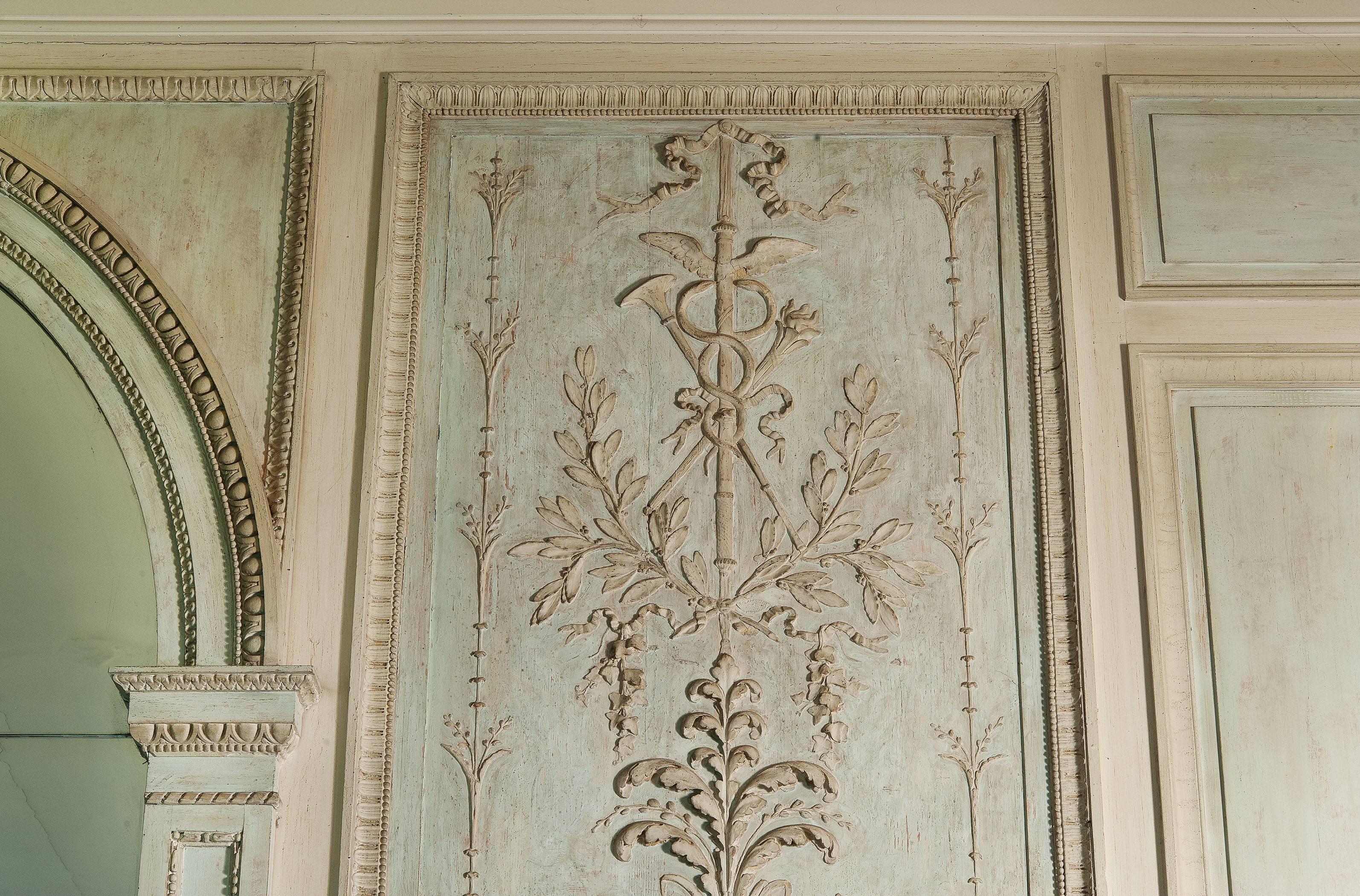 Beautiful Wood Panelling Decoration in Oak, Louis XVI Style, 18th Century For Sale 1