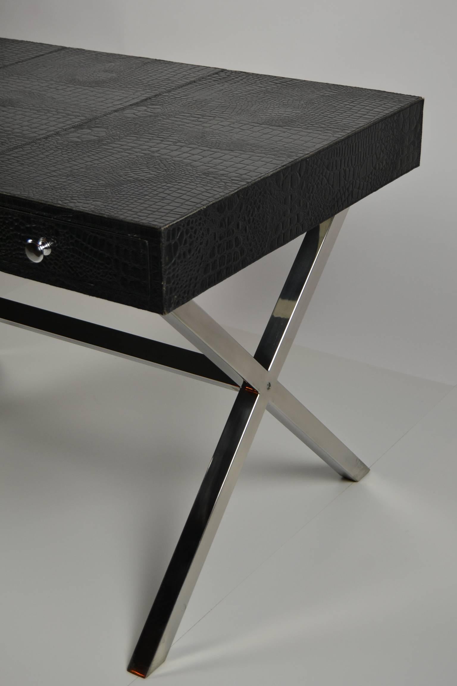 crocodile desk
