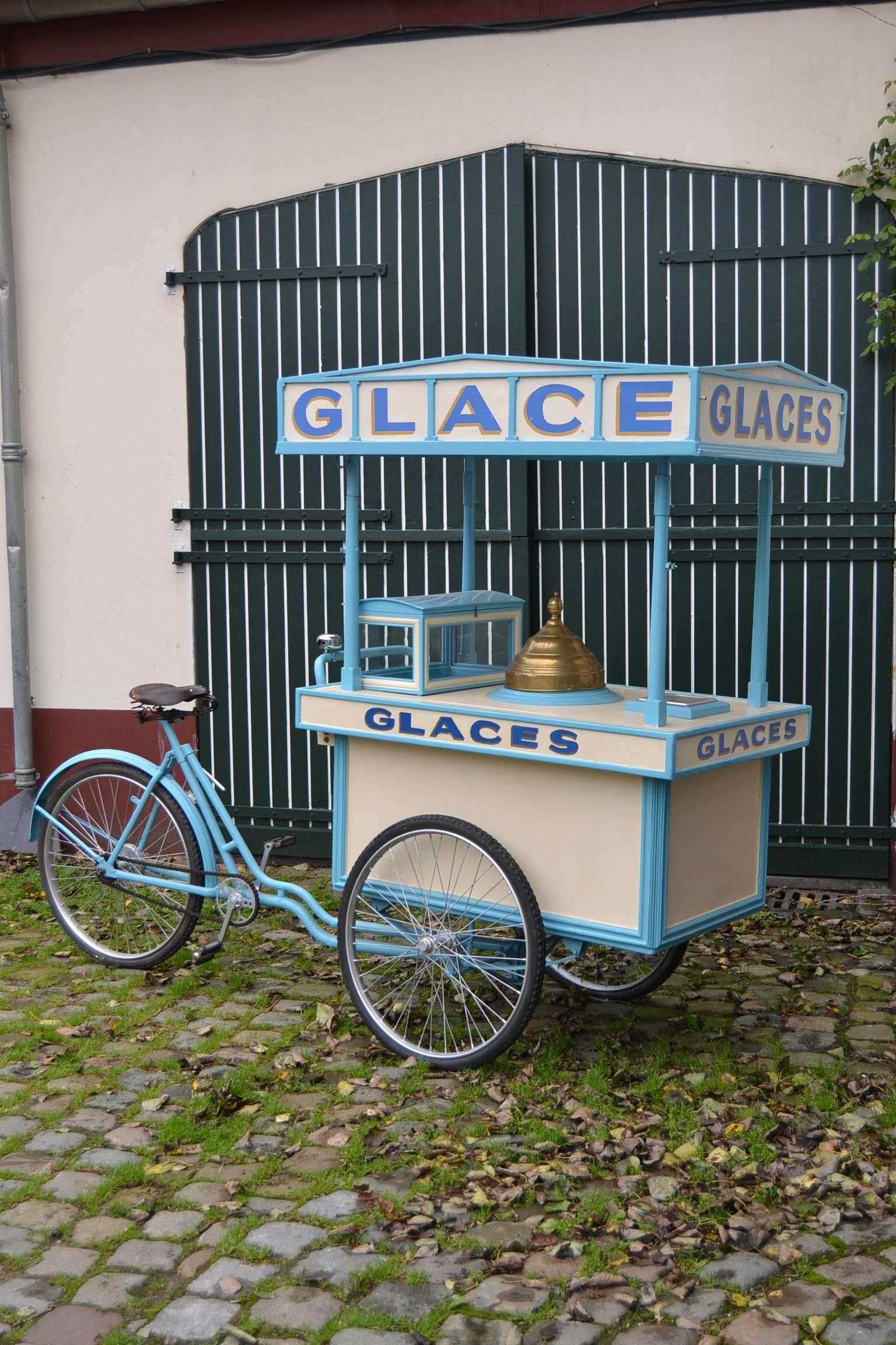 Nostalgic Ice Cream Bike from the 1930s 1