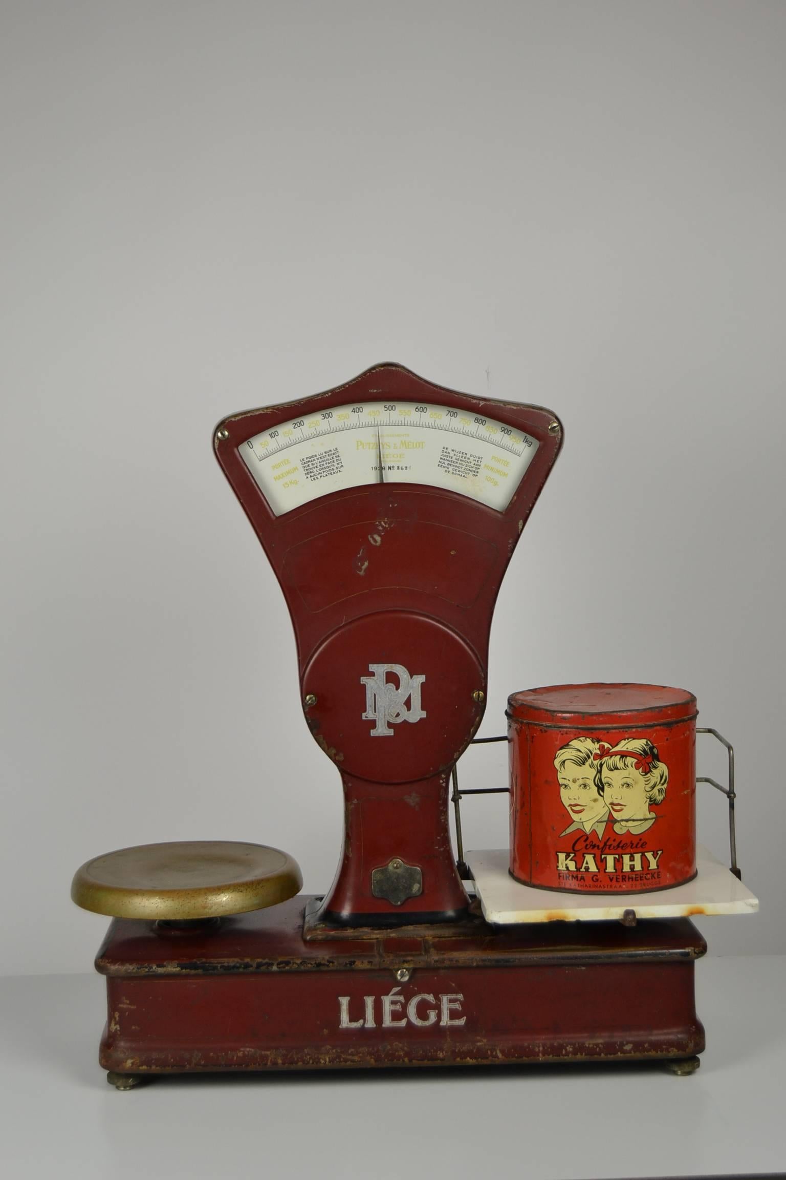 vintage grocery scale