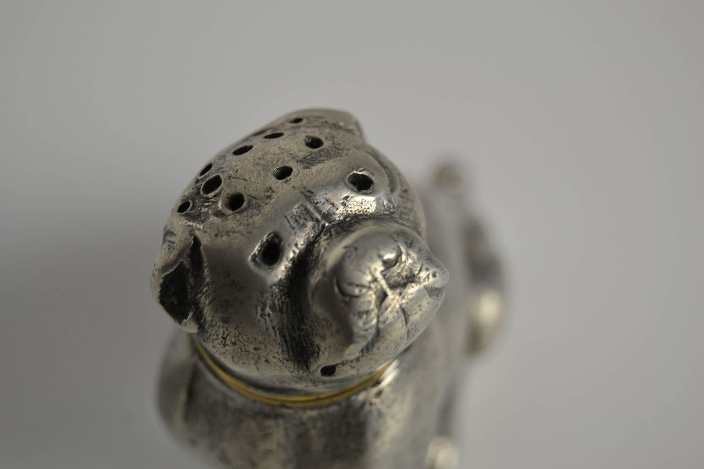 19th Century Pounce Pot Pug In Good Condition In Retie, BE