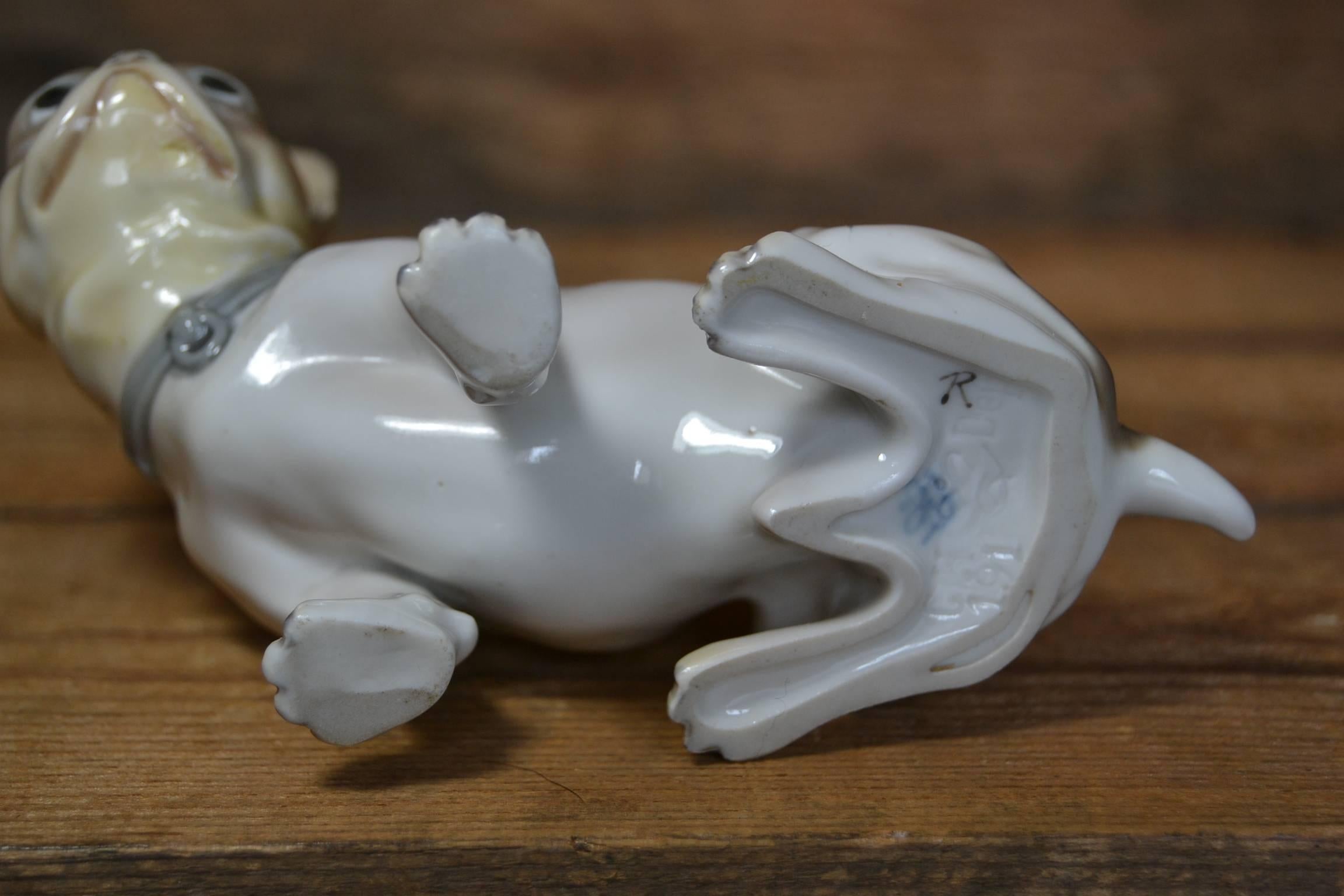 Porcelain Bulldog Figurine by Goebel Germany , Art Deco  2