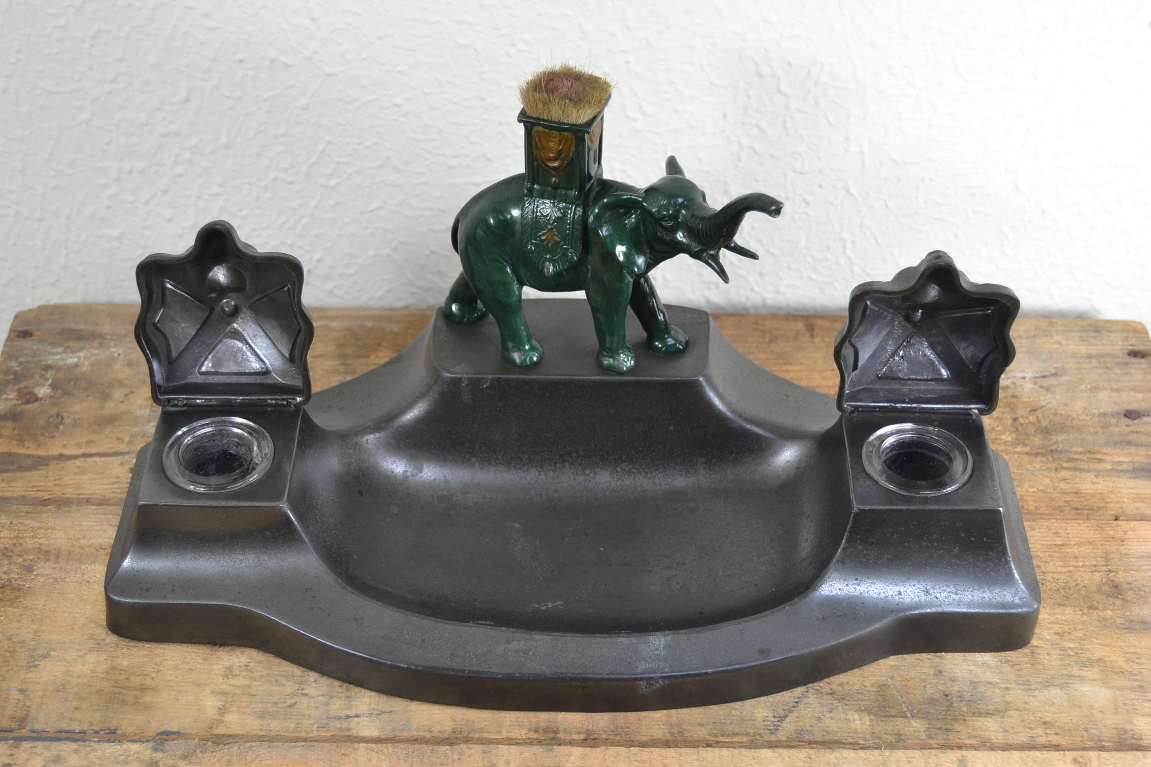 Art Deco Inkwell Elephant Figurine , 1930s In Good Condition In Antwerp, BE