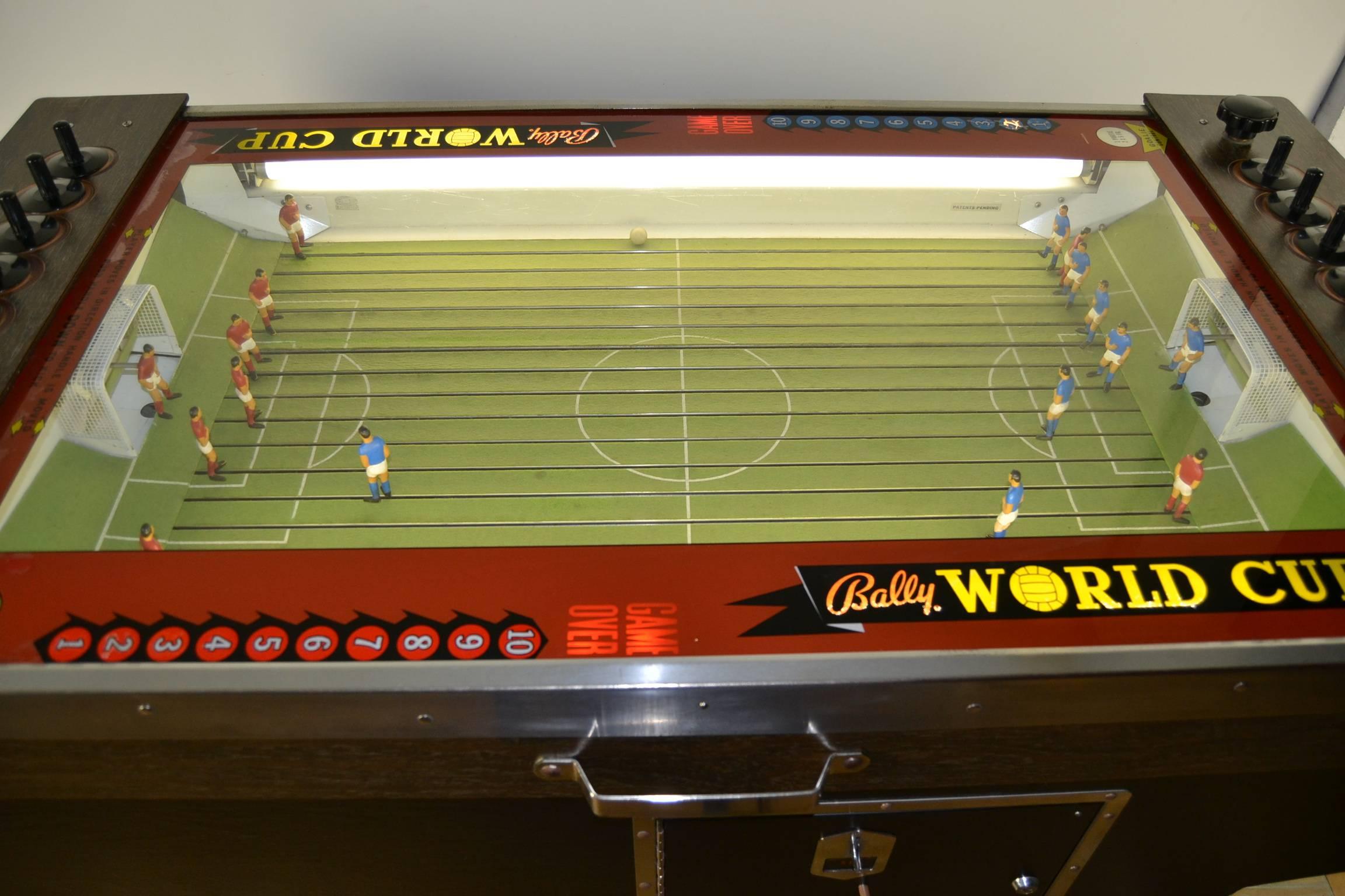 Bally 1968, World Cup Soccer Game Table In Good Condition For Sale In Retie, BE
