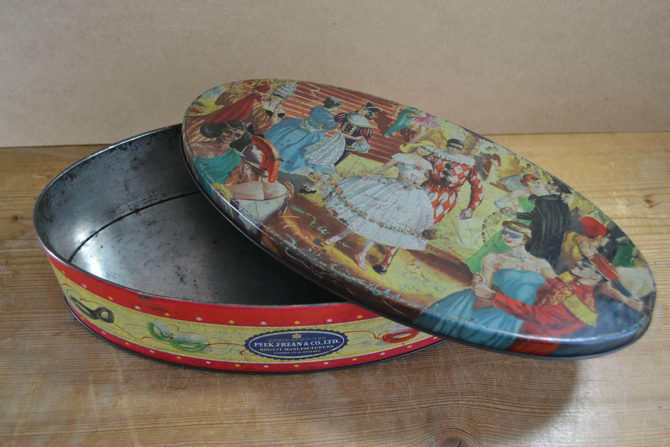  Oval Masquerade Ball Biscuit Tin , England , Mid-20th Century  For Sale 3