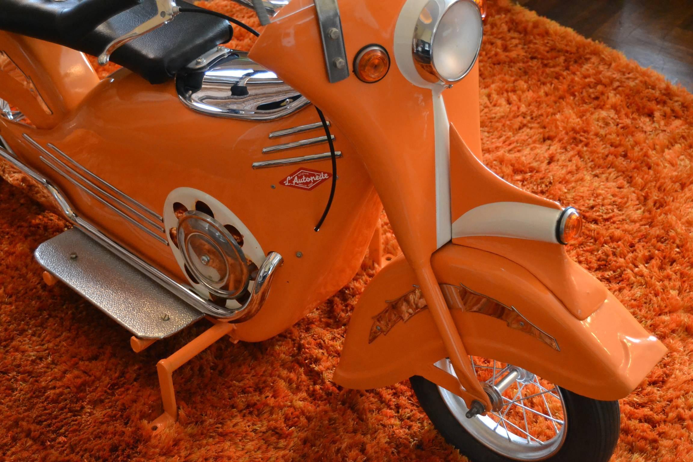 Metal Carousel Scooter by L' Autopède Belgium 1940s In Excellent Condition In Antwerp, BE