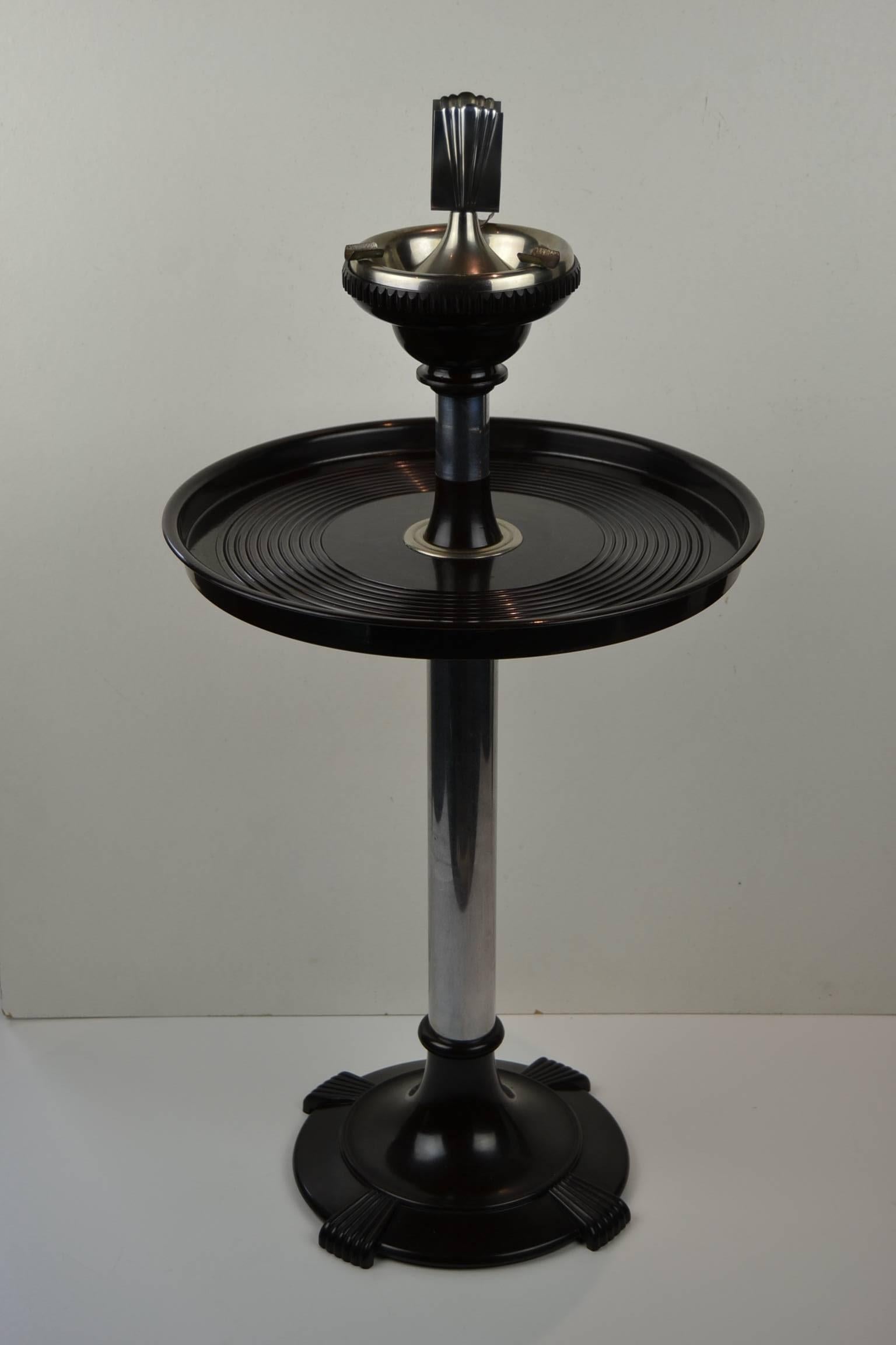 Smoking Stand Bakelite and Chrome In Excellent Condition In Retie, BE
