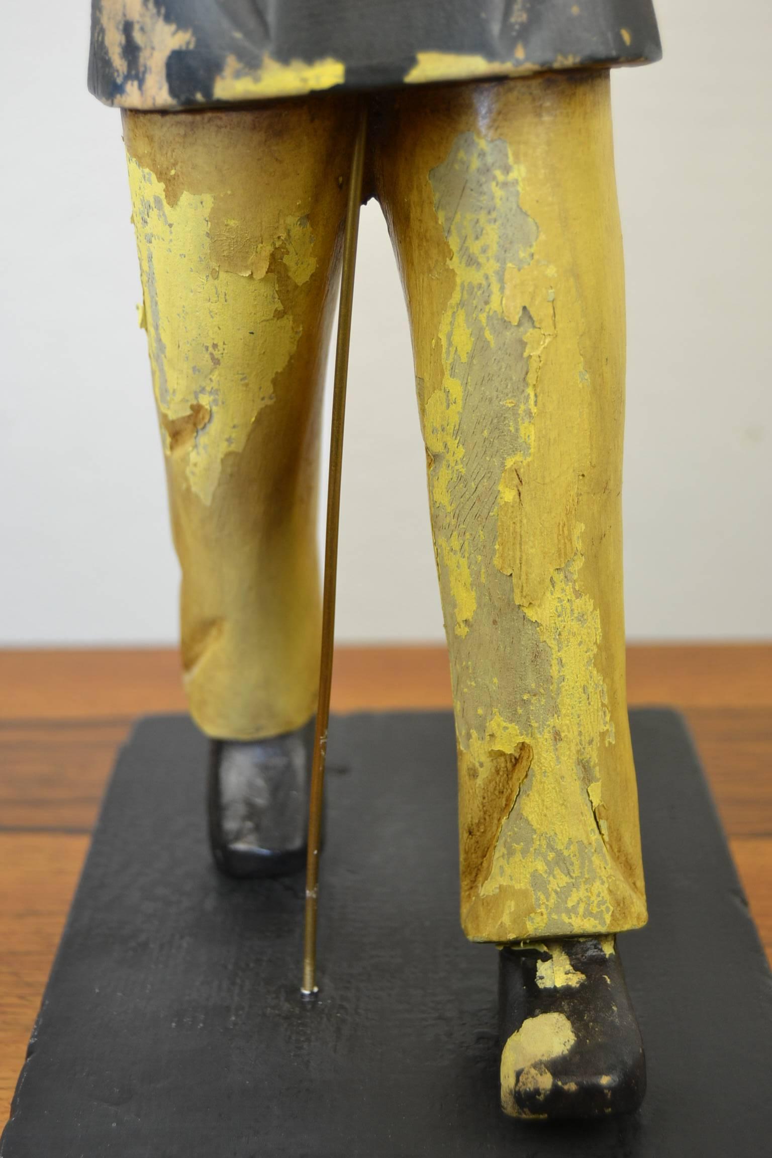 Folk Art Wooden Fireman Sculpture, Early 20th Century In Good Condition For Sale In Antwerp, BE
