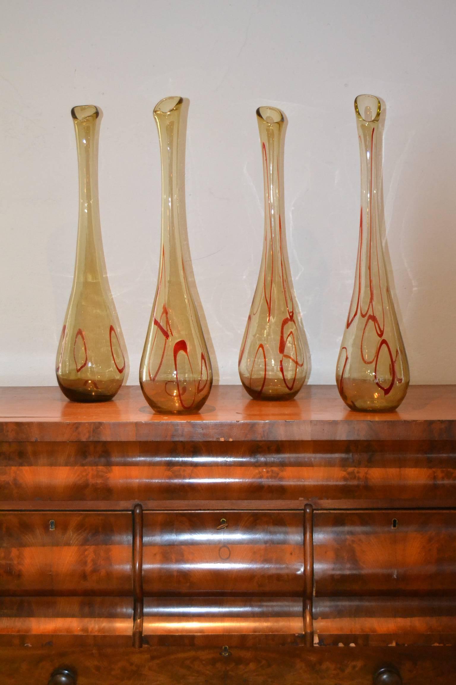 amber swung glass vase