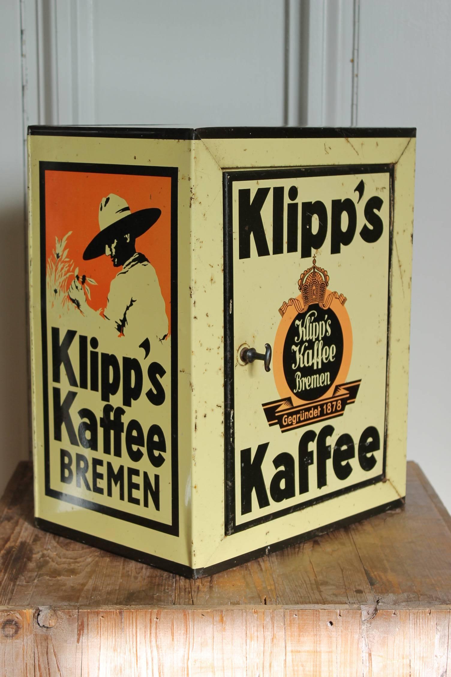 Tin Coffee Box with door for Klipp's Kaffee Bremen, Germany In Good Condition In Antwerp, BE