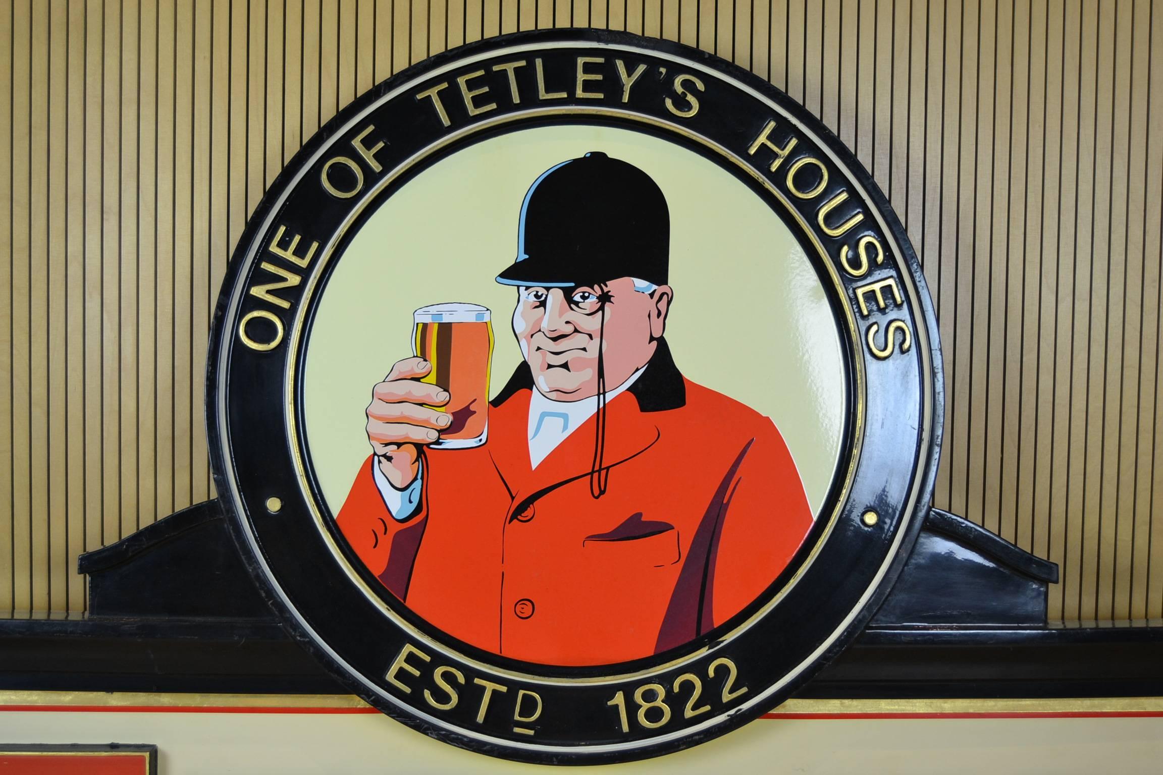TETLEYS 2x PINT GLASS SIGNED JOSHUA TETLEY Pub Bar Man Cave Beer 