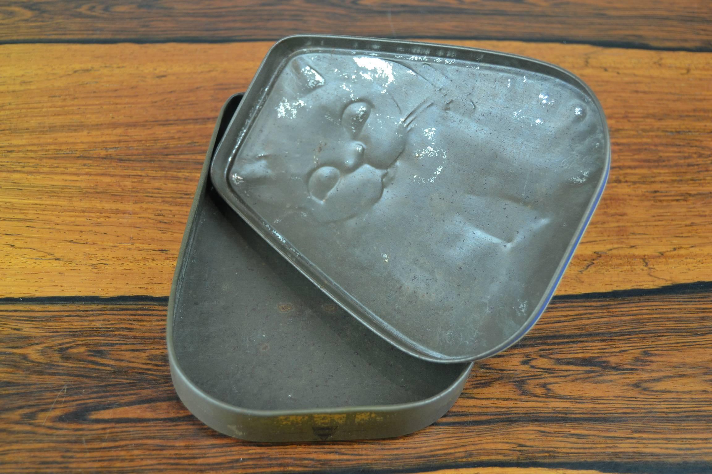 20th Century Horner Toffee Tin with Cat , England , 1930s 