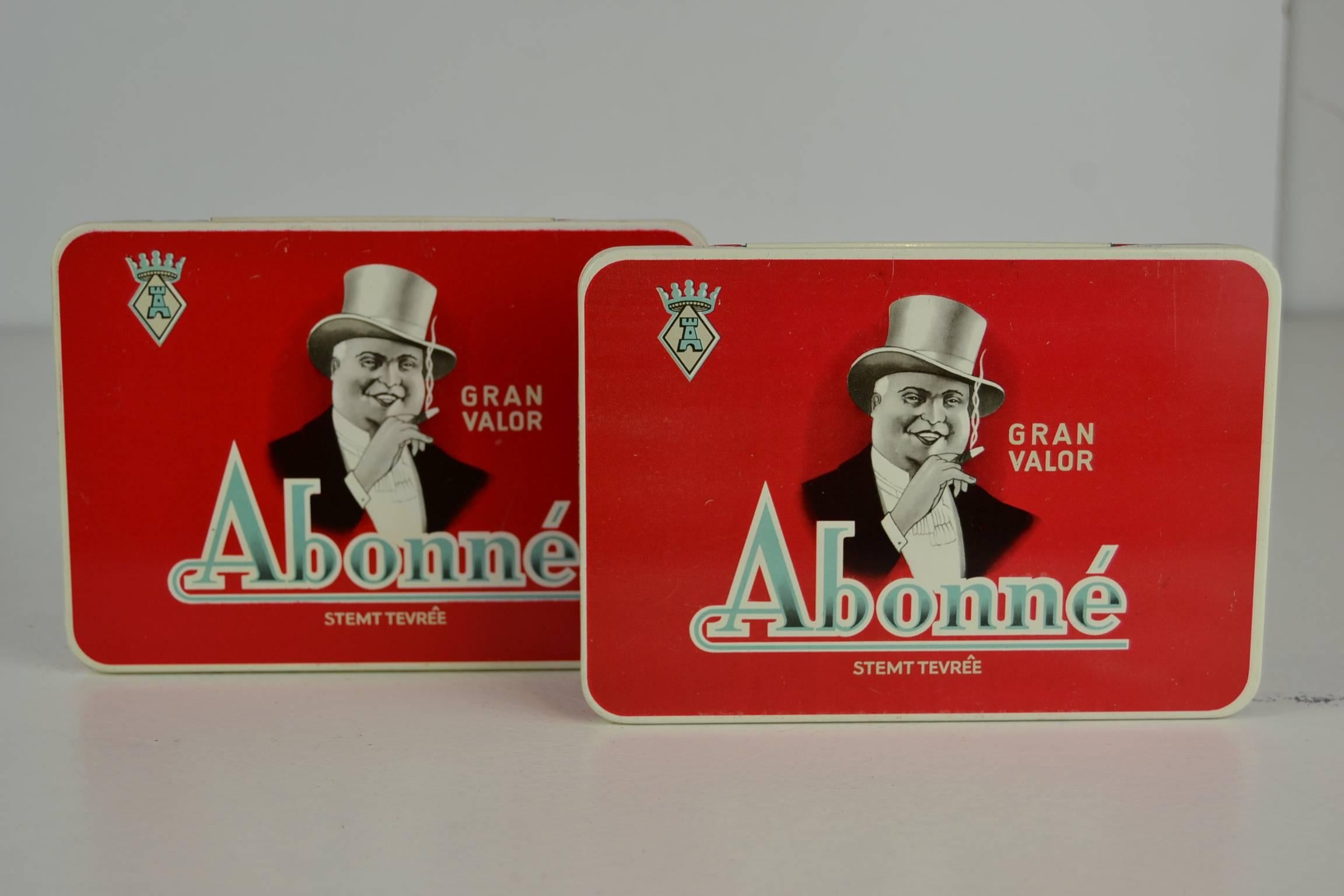 Dutch 1950s Red Cigar Boxes with man and top hat for Abonné Gran Valor , Netherlands  For Sale