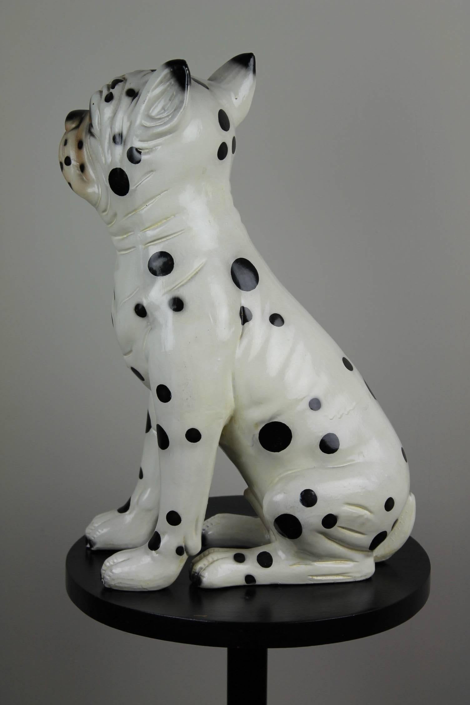Handbemalte Hundeskulptur aus Keramik, Dalmatinischer Bulldogge, 1960er Jahre im Angebot 2