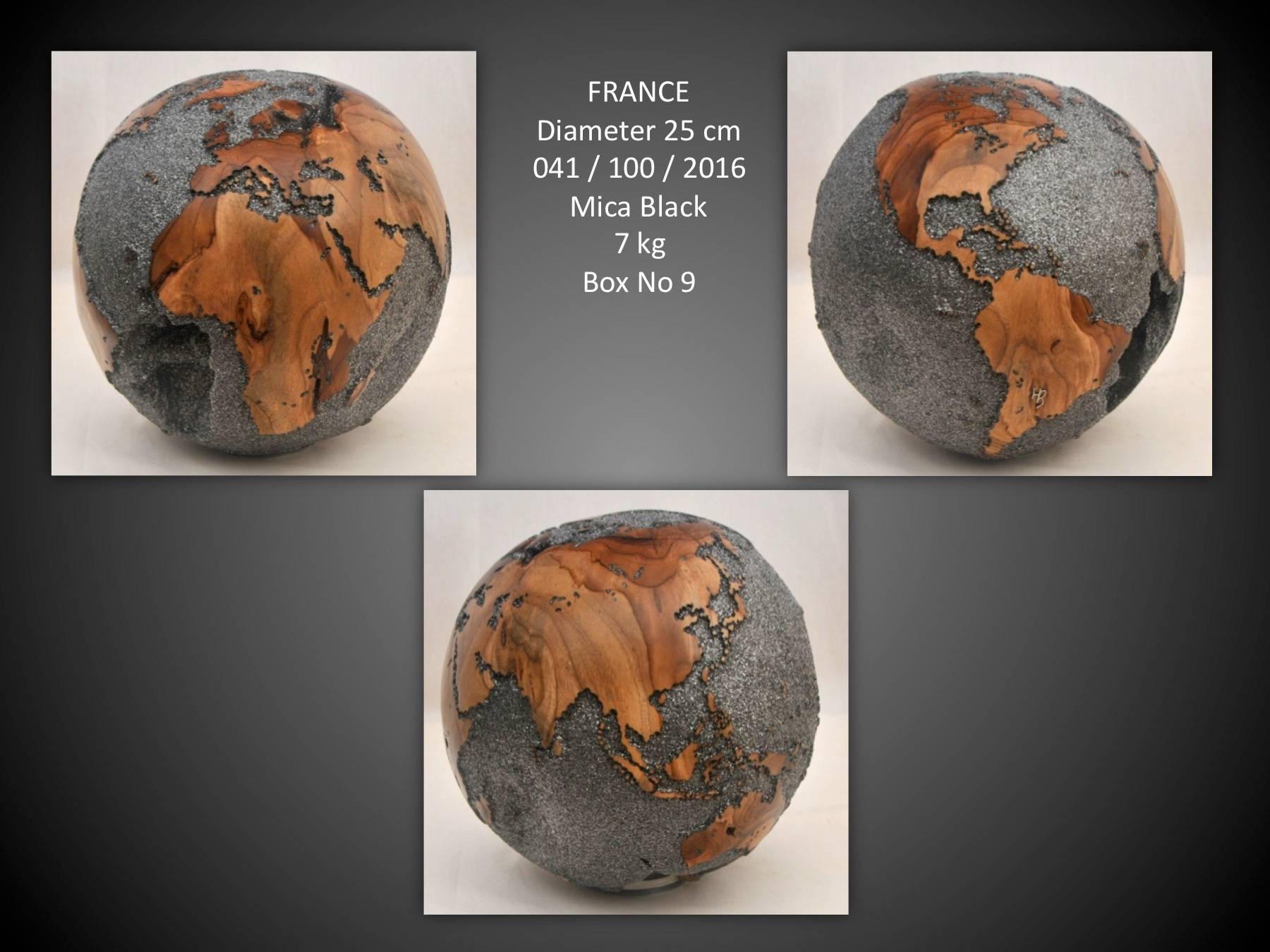 Balinese One of a kind Teak Root Globe in Black Mica with Rotative Base - 9.84 in/25 cm