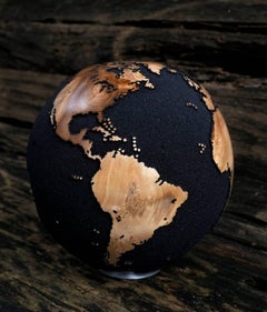 Classic globe with volcanic sand finishing, 25 cm