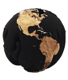 Globe en bois à partir d'une racine de teck avec finition en sable volcanique, 40 cm
