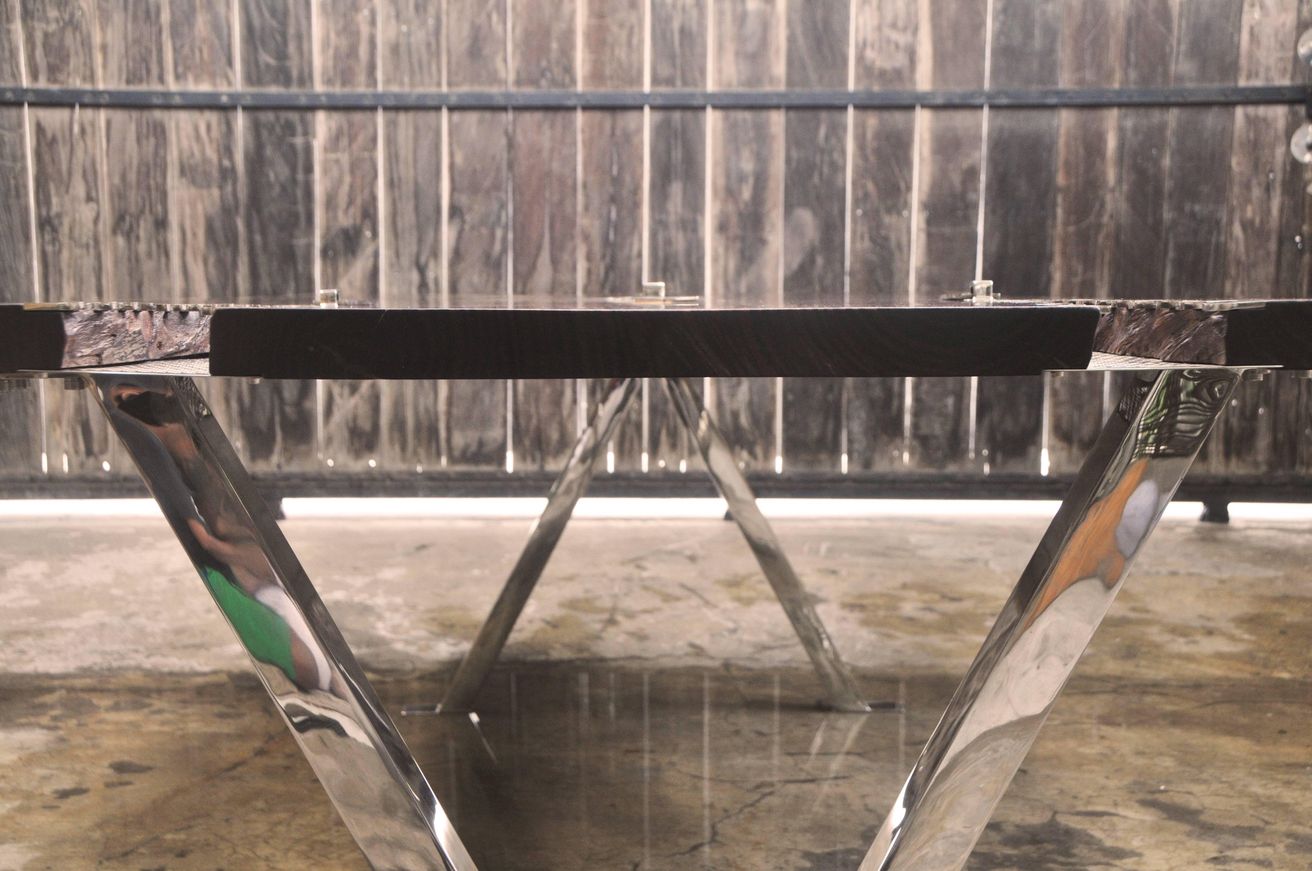 AVe Perfecto Table Made of Rosewood and Mirror Polished Stainless Steel In Excellent Condition In Saint-Ouen, FR