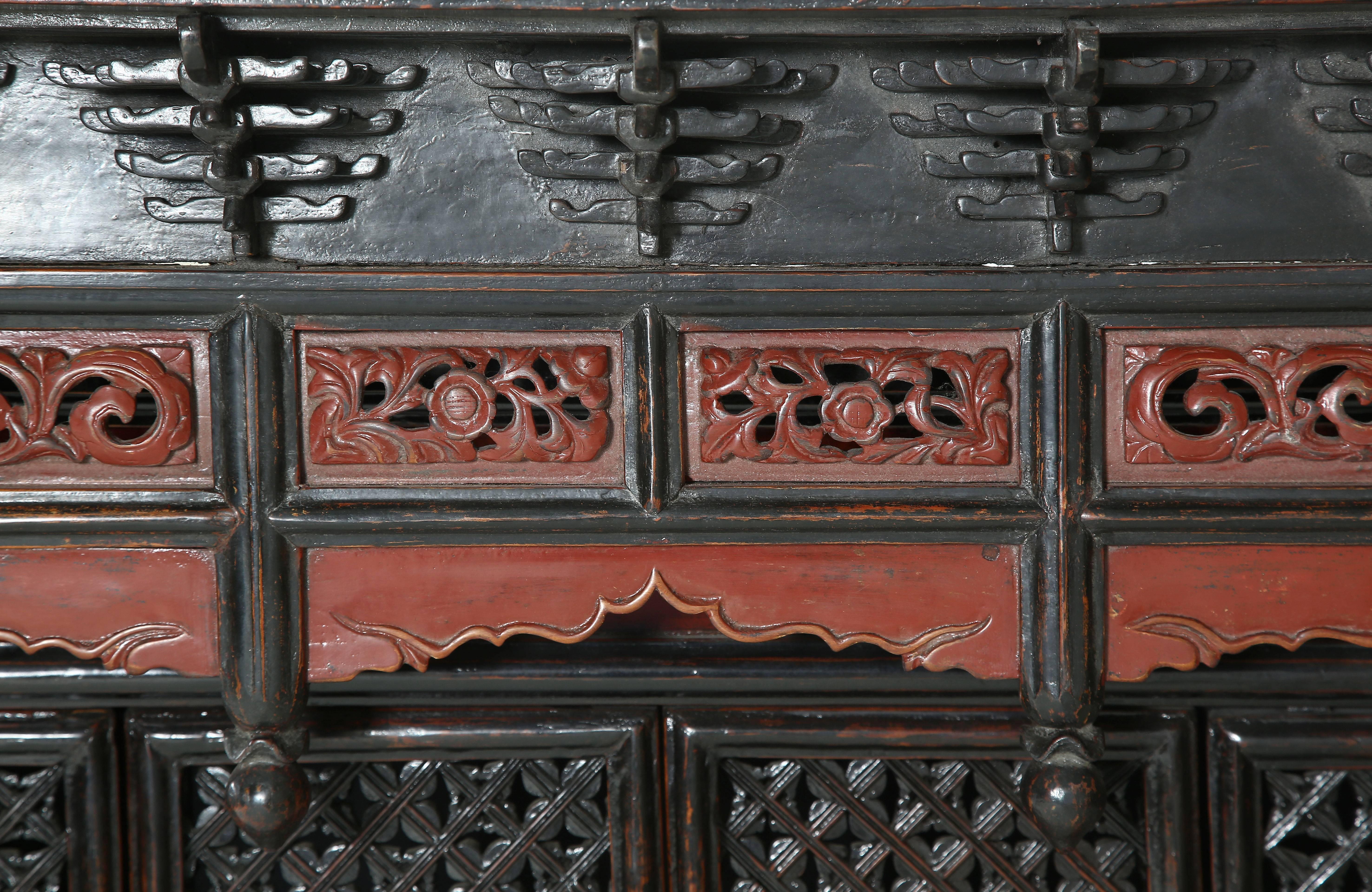 Hand-Crafted Antique Black/Red Lacquer Table Shrine Cabinet Carved Lattice Doors Chinoiserie