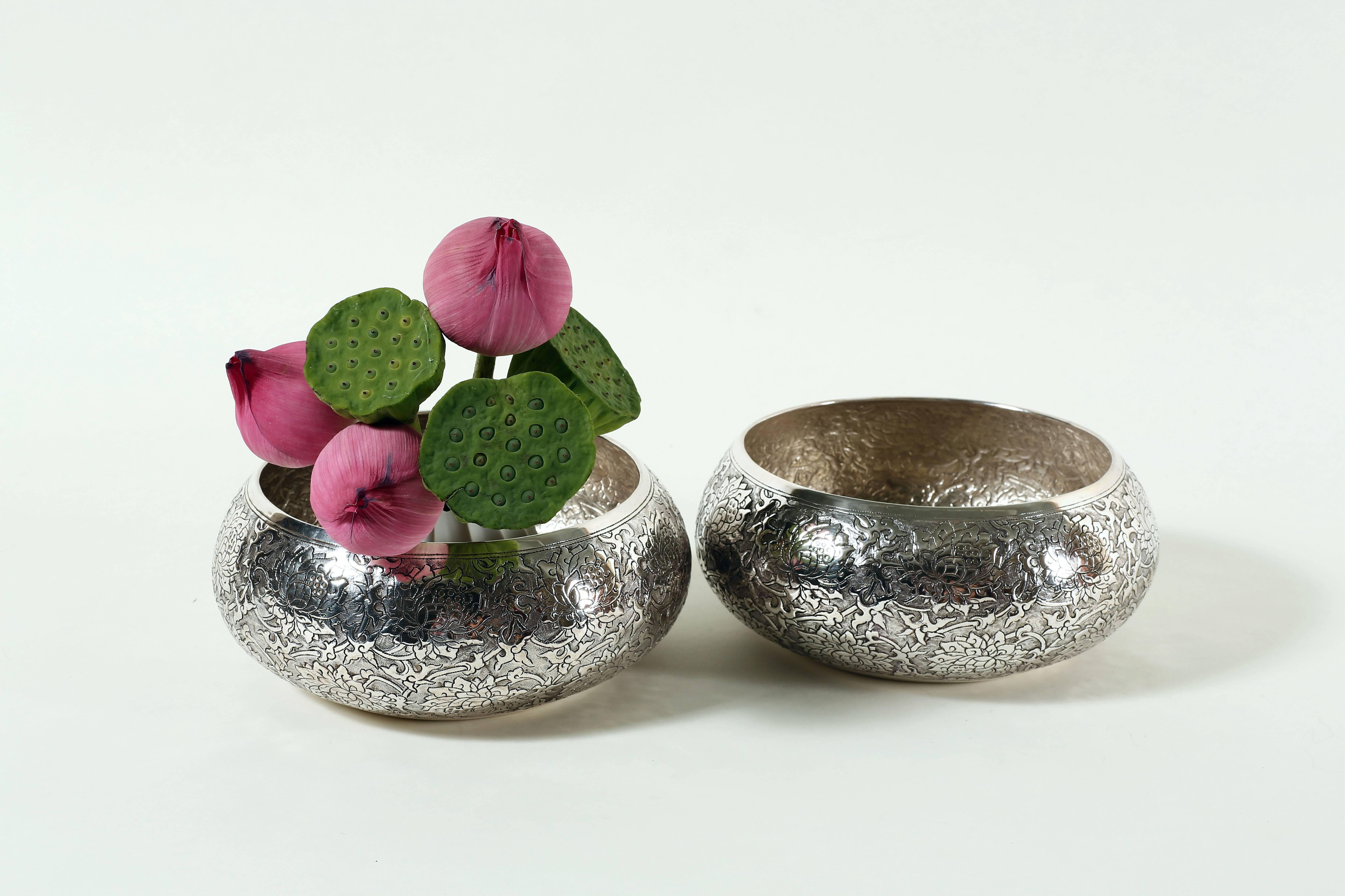 silver bowls centerpieces