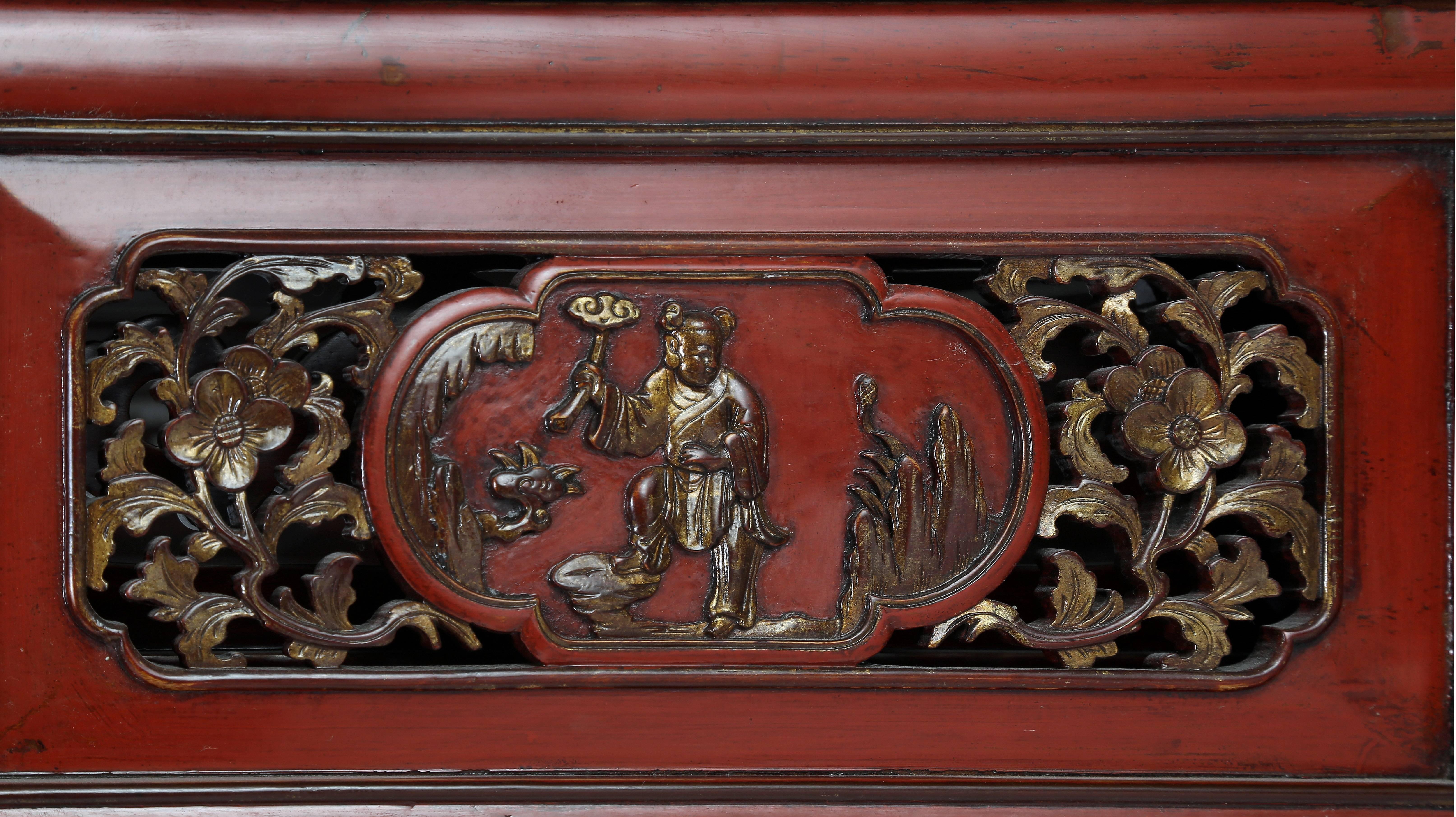 Antique Red Lacquer Gilt Six-Posted Carved Canopy Wedding Bed, Chinoiserie In Excellent Condition In 10 Chater Road, HK