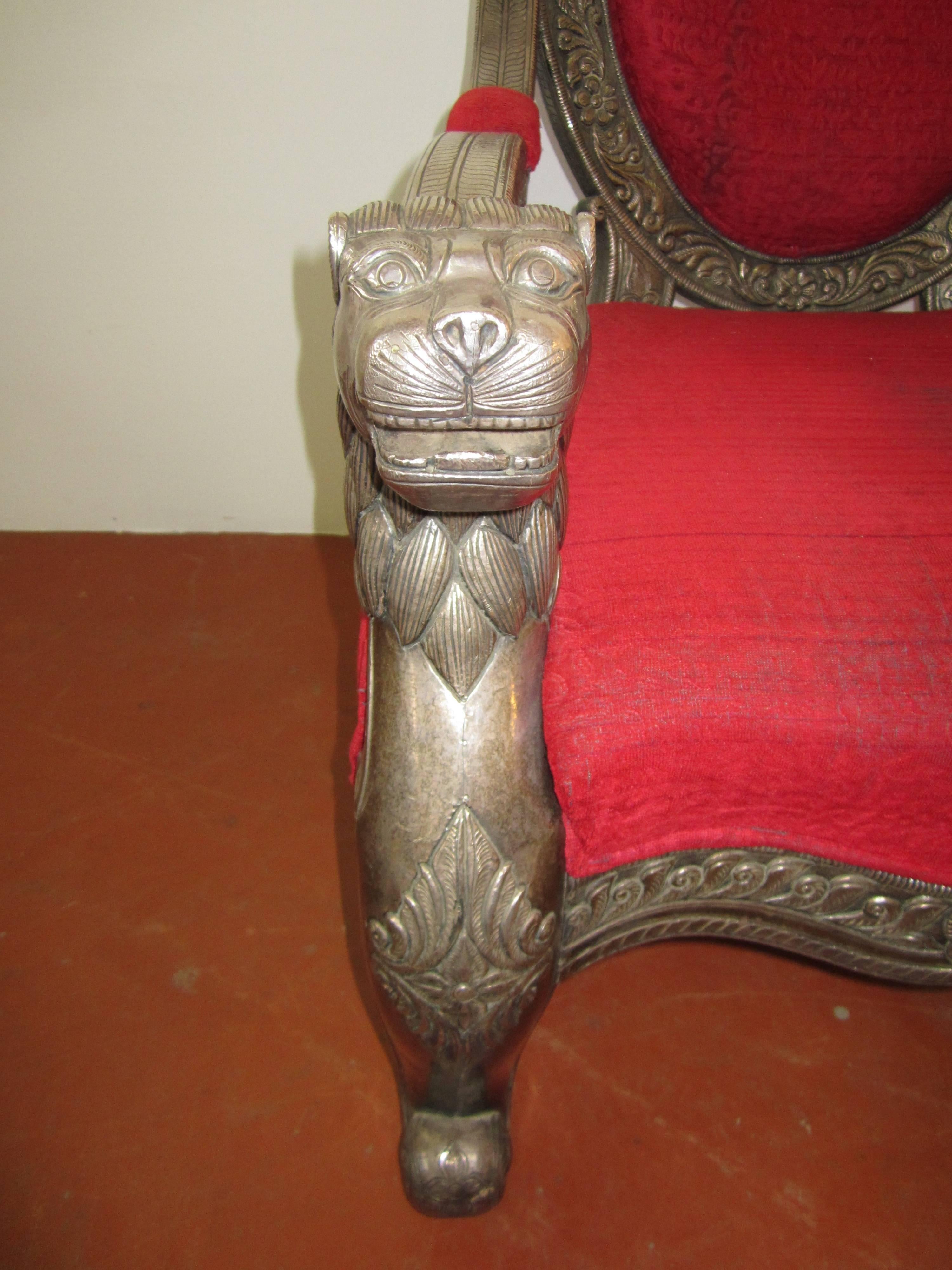 Indian Silver Covered Armchair In Good Condition For Sale In Fossano, IT