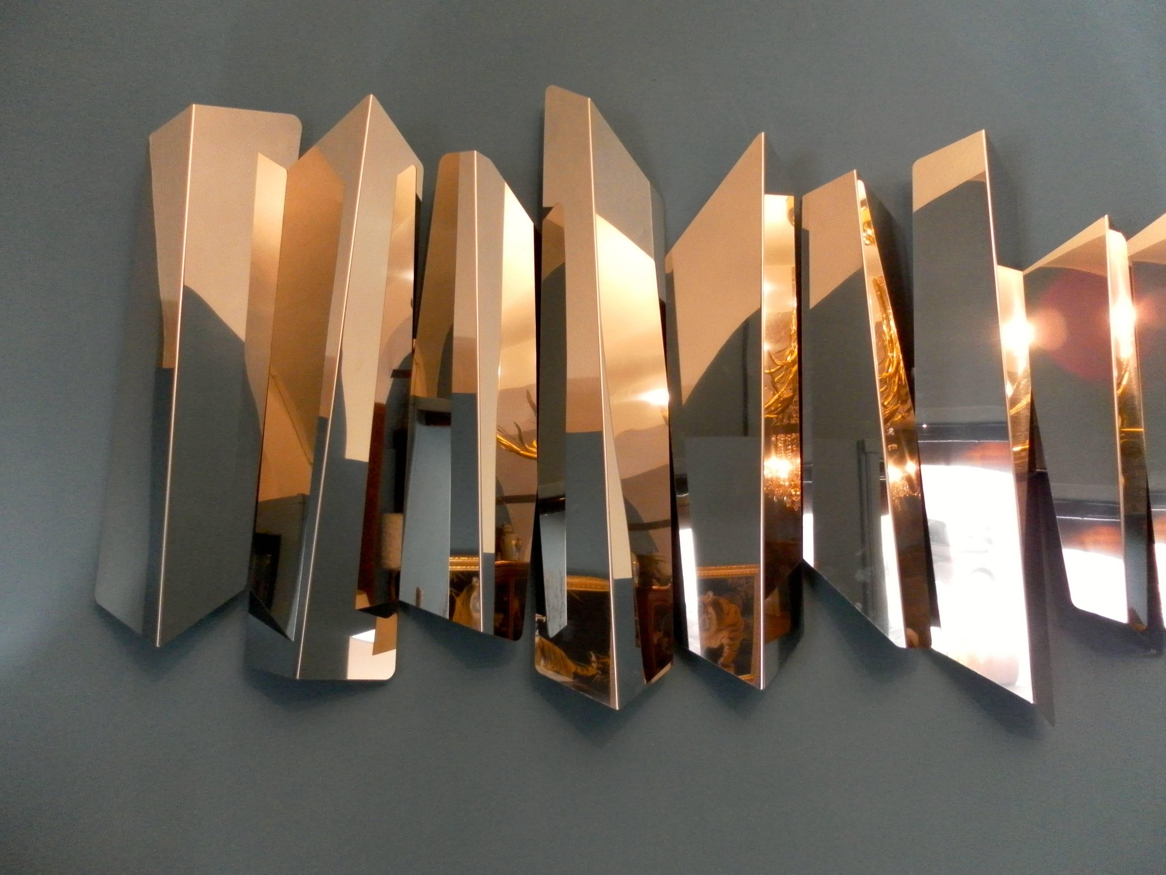Late 20th Century Large and Scenographic Sculptural Wall Light by Mario Torregiani For Sale