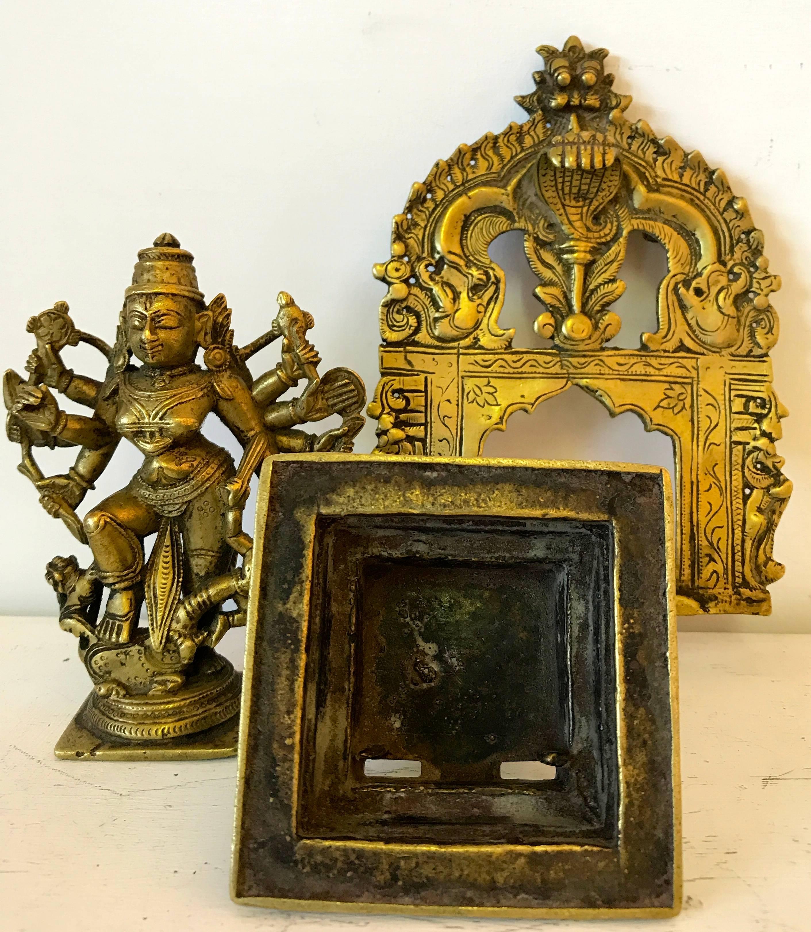Bronze Figure of Mahishasuramardini For Sale 1