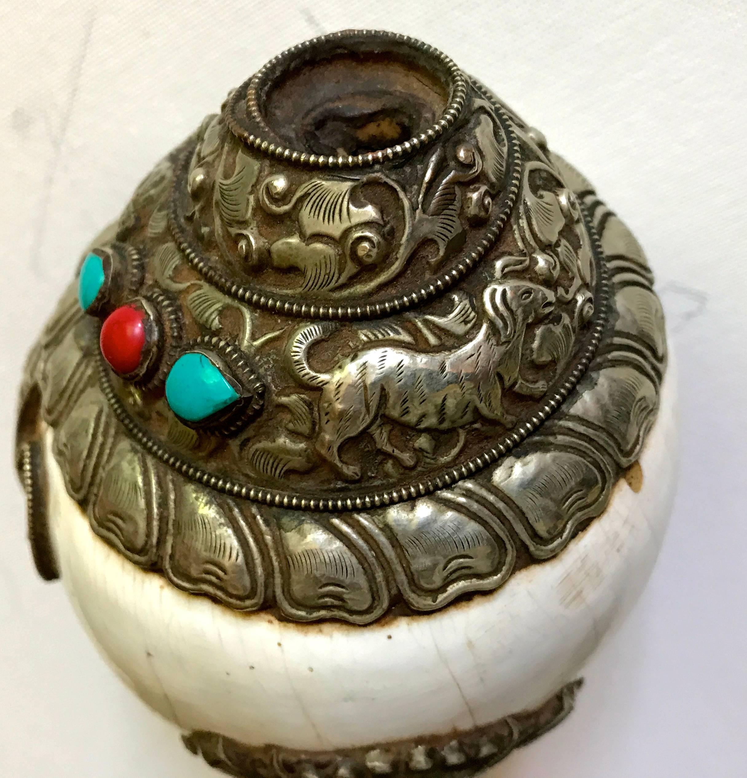 Tibetan Ritual Conch Shell with Silver and Stones For Sale 1