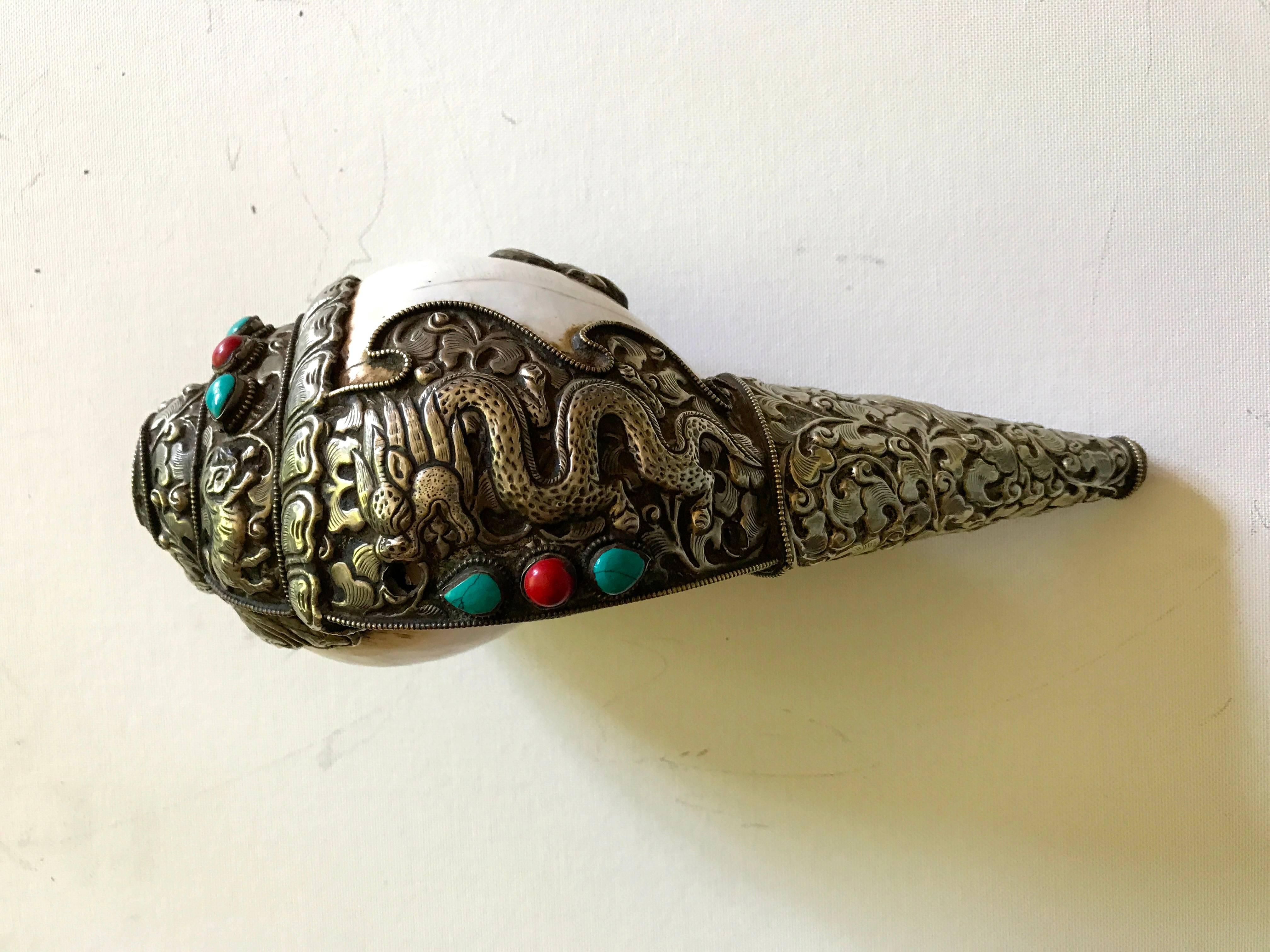 Tibetan Ritual Conch Shell with Silver and Stones For Sale 6