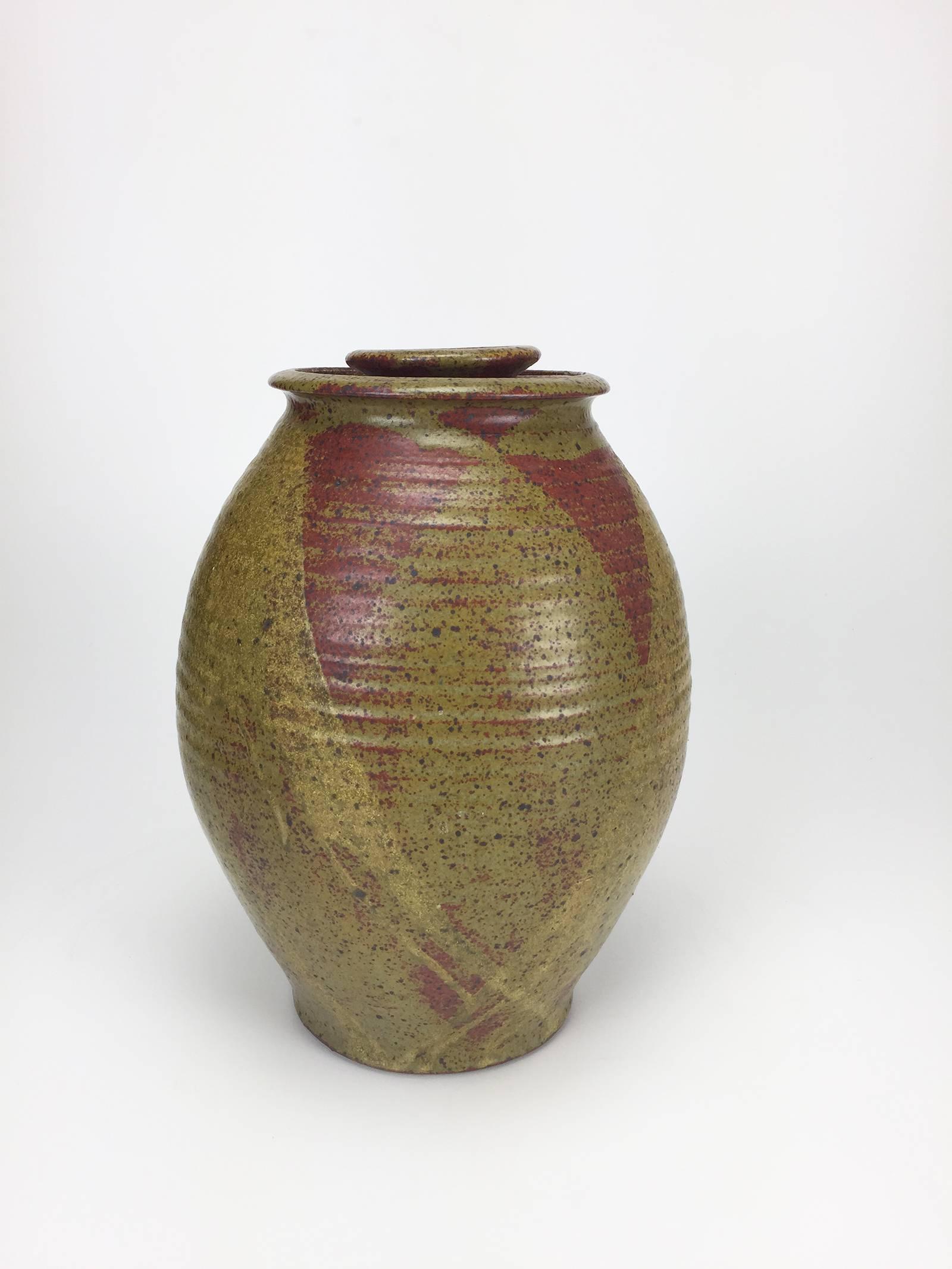 Lidded Stoneware Jar, Archie Bray Foundation under Ken Ferguson, 1958-1964 In Excellent Condition In Los Angeles, CA
