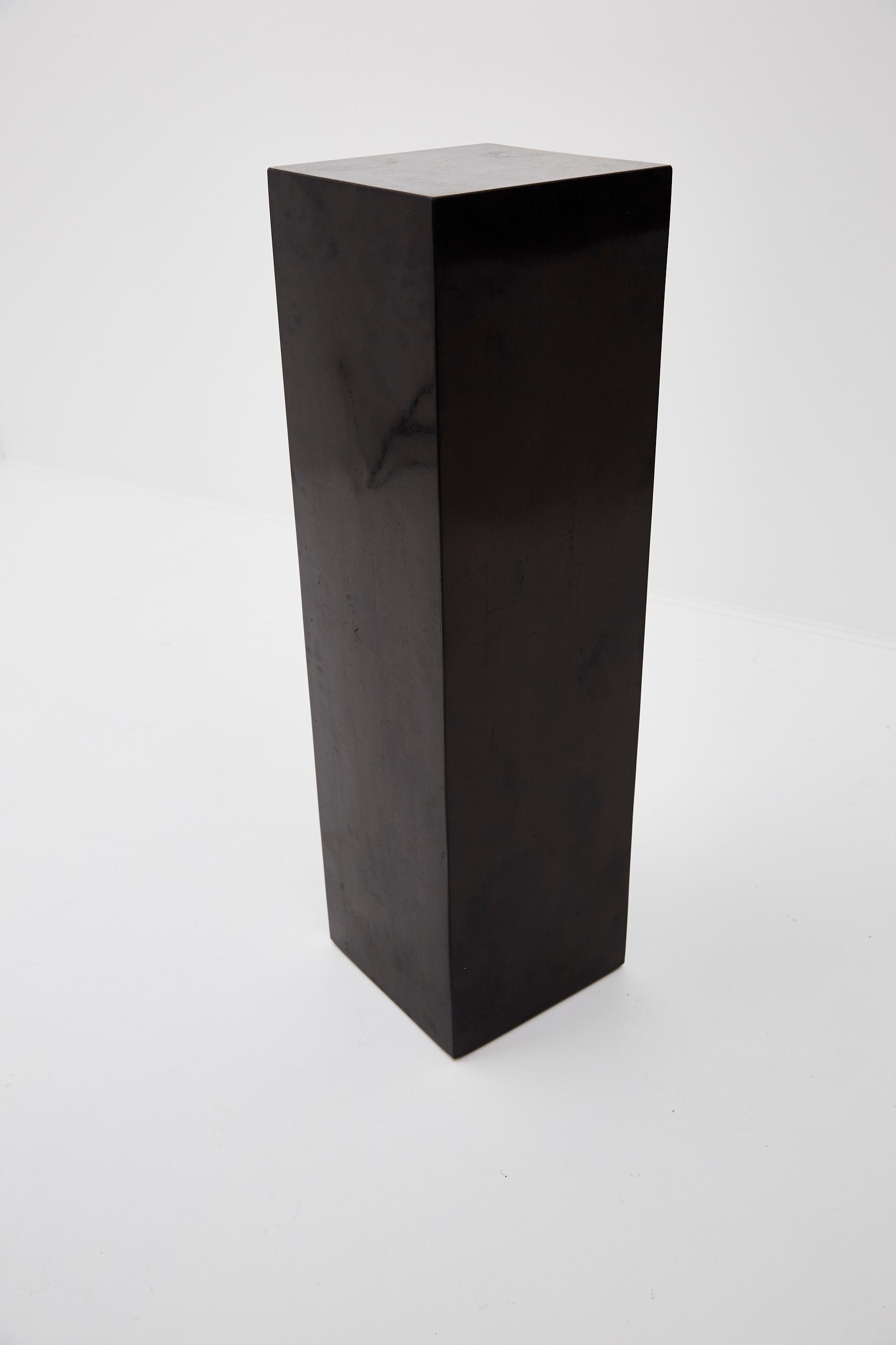 Tessellated Black Stone Square Pedestal In Excellent Condition In Los Angeles, CA