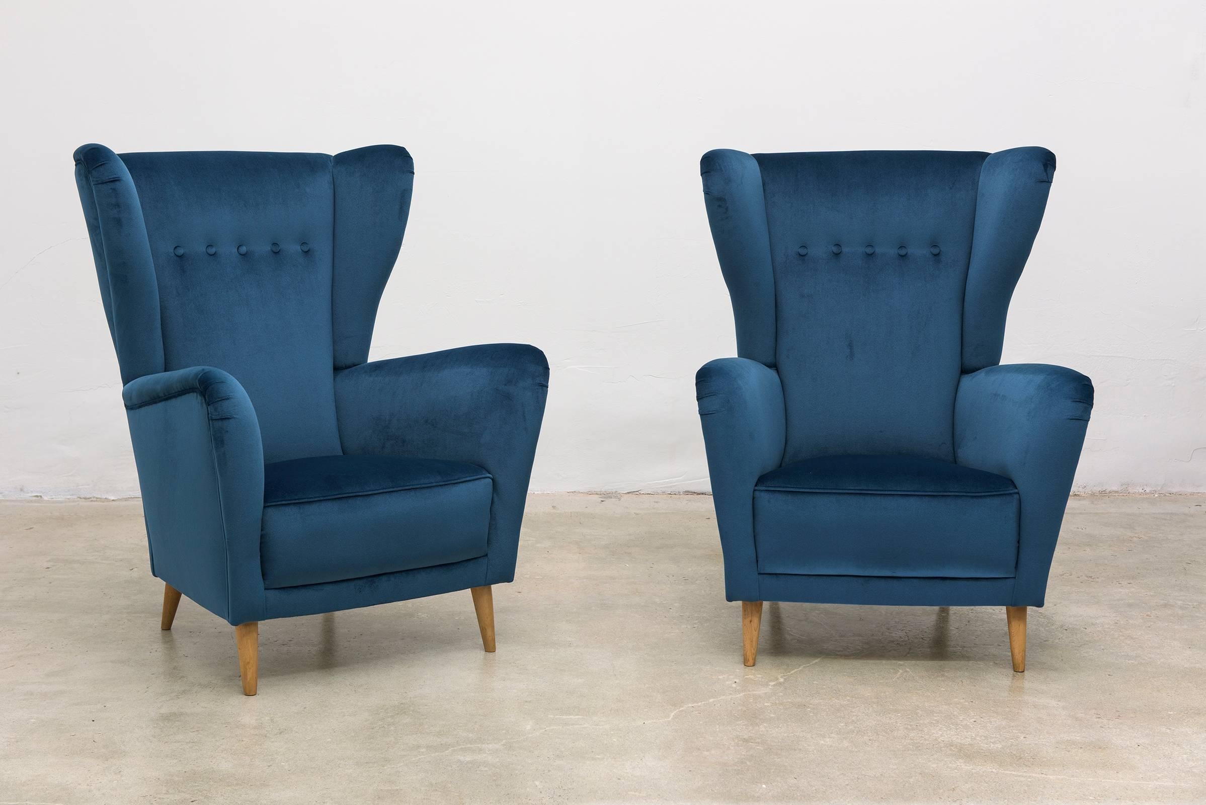 Pair of Italian Armchairs Attributed to Ico and Luisa Parisi, circa 1955 In Excellent Condition In Los Angeles, CA